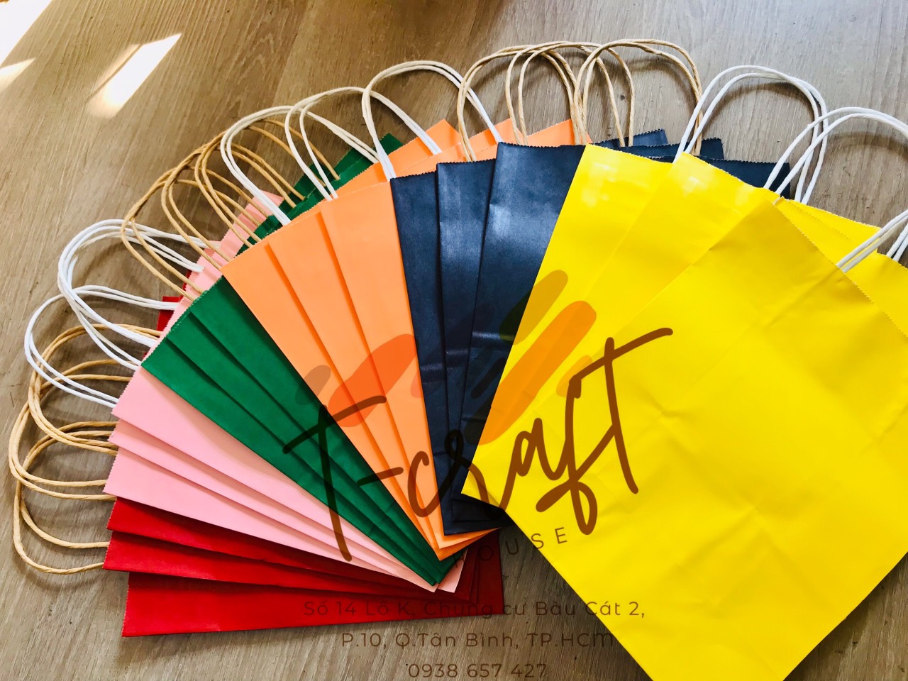 TÚI GIẤY KRAFT NHIỀU MÀU KÍCH THƯỚC 25x12x33cm KÈM QUAI XÁCH CHẮC CHẮN DÀY 120gsm ĐỰNG QUÀ TẶNG T.CRAFT HOUSE