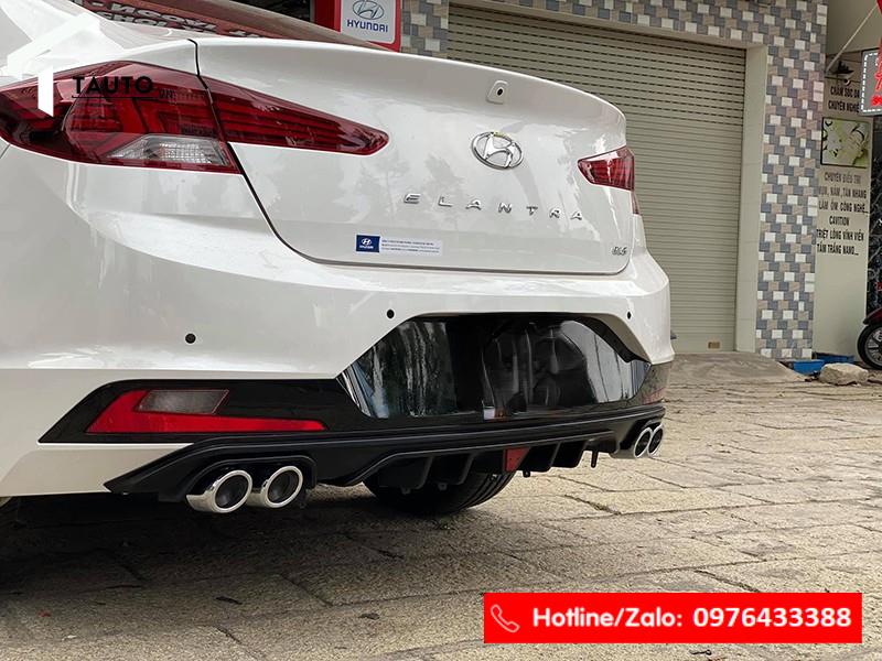 Líp sau, ốp cản sau Hyundai Elantra 2019-2021