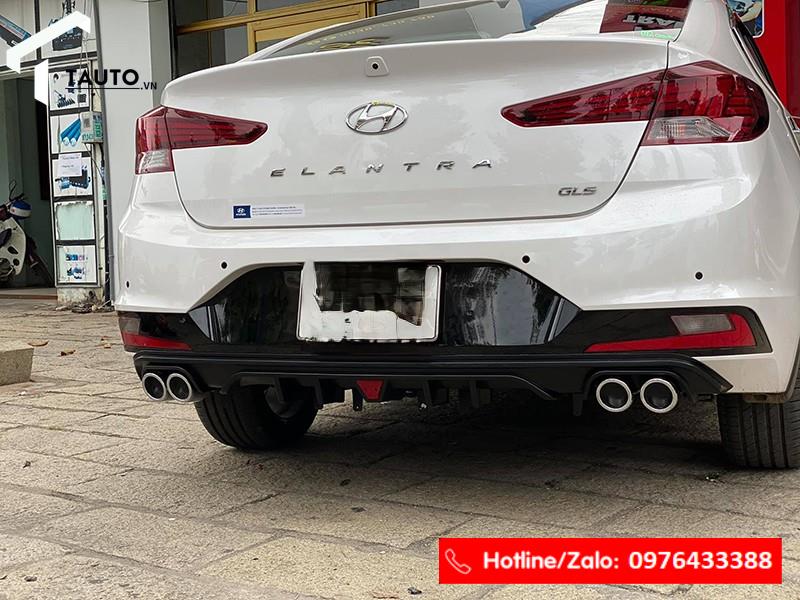 Líp sau, ốp cản sau Hyundai Elantra 2019-2021