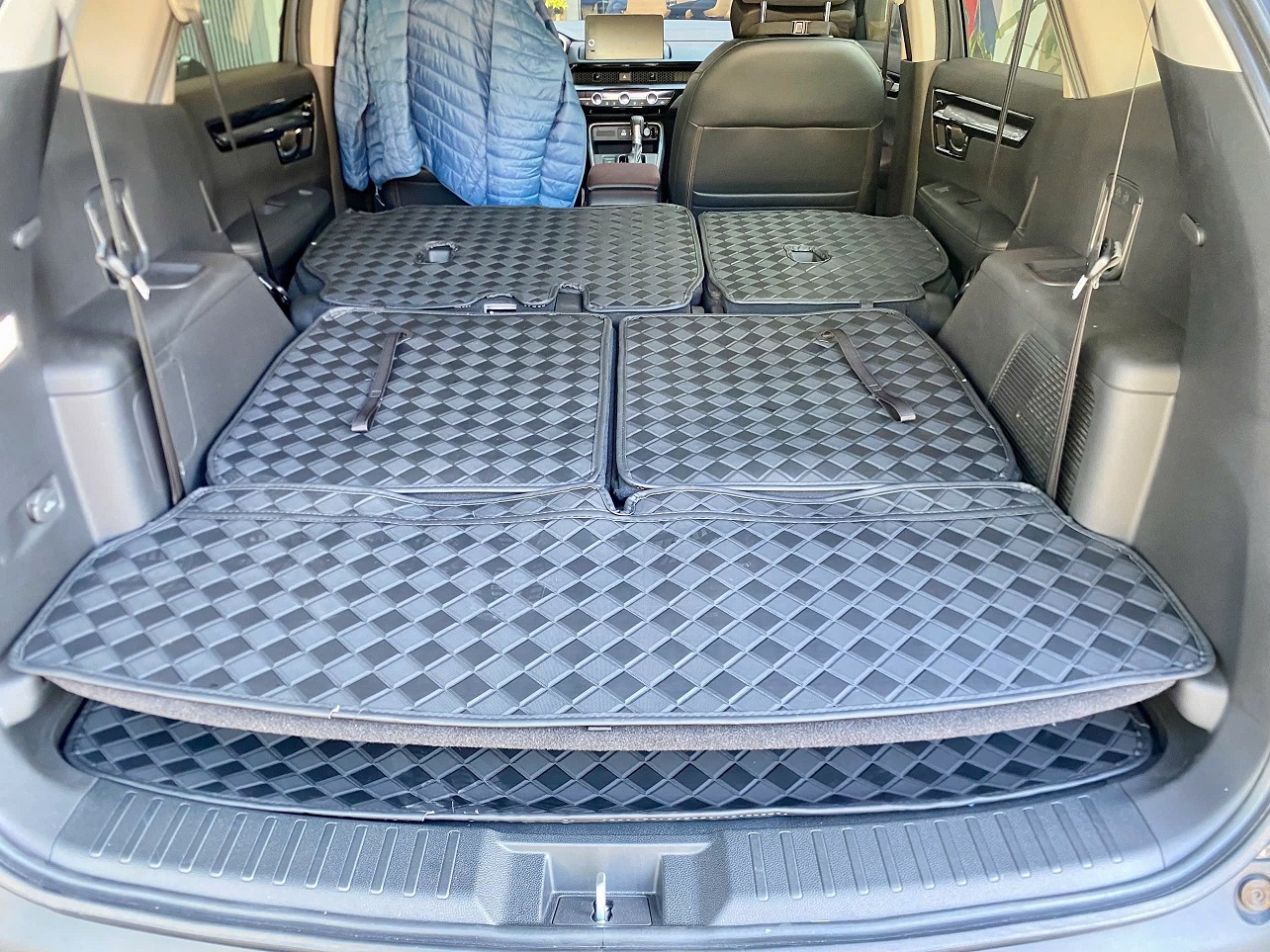 THẢM DA ỐP LƯNG GHẾ HÀNG 2 HÀNG 3 VÀ LÓT CỐP HONDA CRV 2023-2026