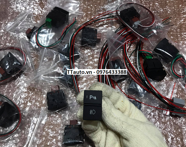 Công tắc On-Off tắt bật thiết bị cho Honda Civic