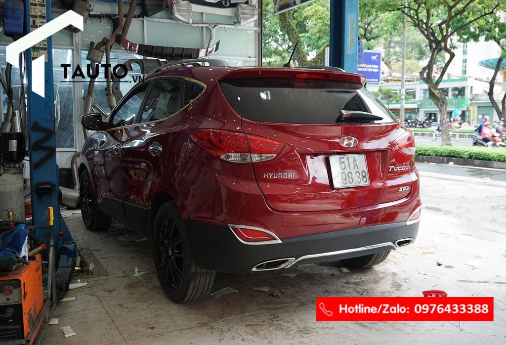 Độ pô Hyundai Tucson Mẫu Mer chuyên nghiệp