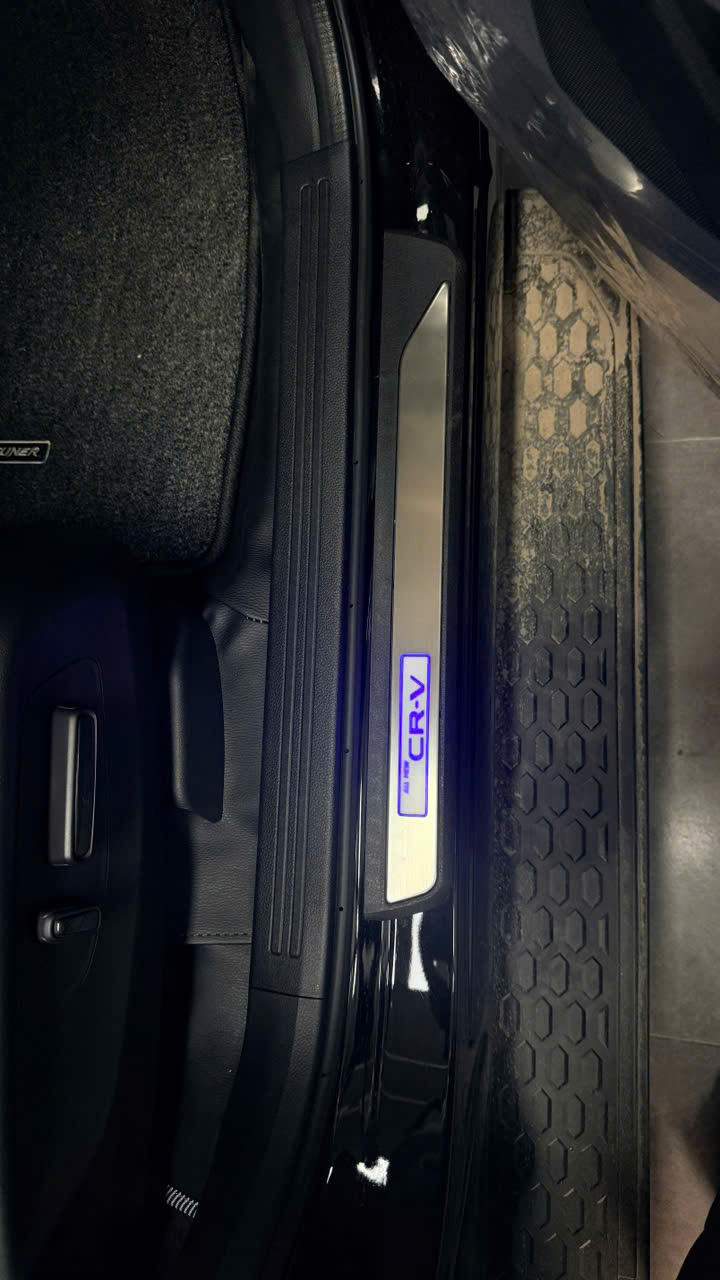 Ốp bậc cửa có đèn xe HONDA CRV