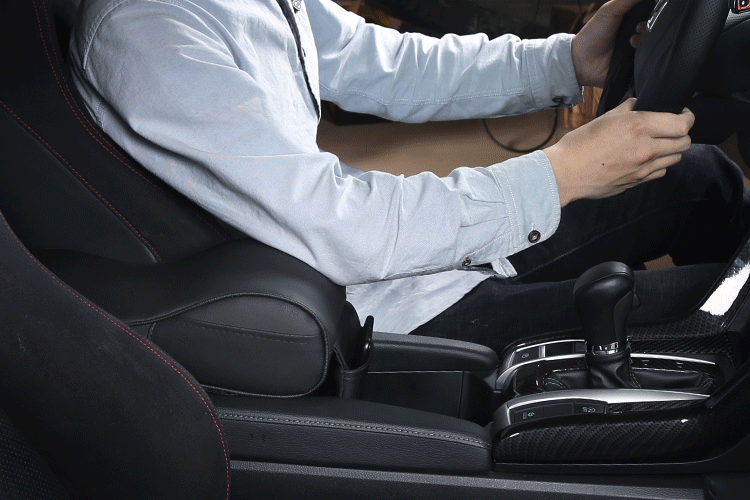 Kê tay hộc để đồ Honda