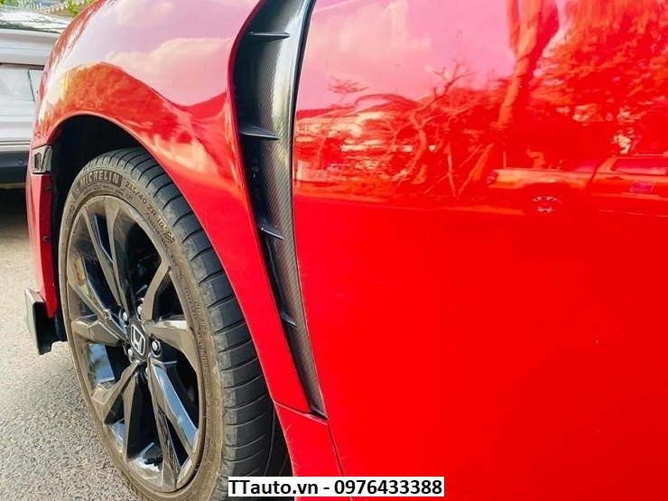 Cua lốp wide body trước kiểu Type R cho Civic 2016-2020