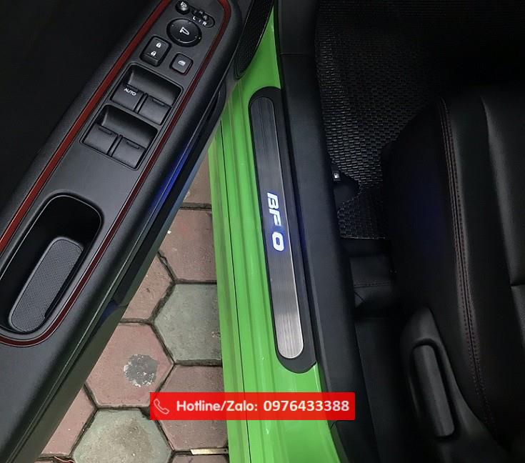 Nẹp bước chân có đèn Honda Brio