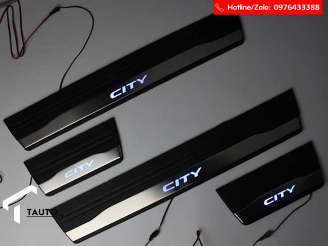 Nẹp bước chân có đèn Honda City