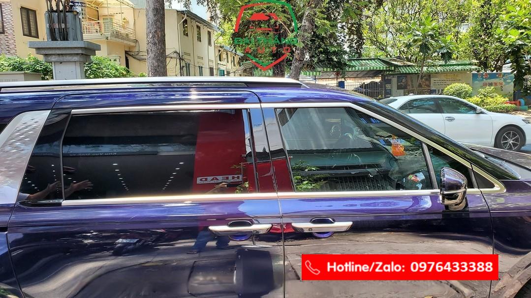 VIỀN CHÂN KÍNH CONG KÍNH KIA CARNIVAL 2022
