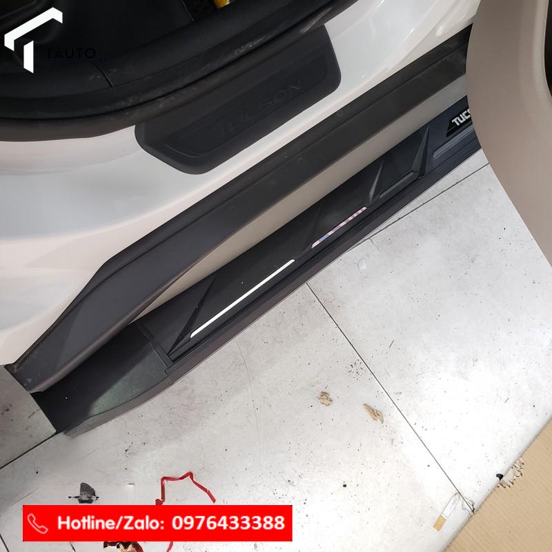 Bậc bước chân Hyundai Tucson 2016-2021 nhôm đúc 2 chỉ