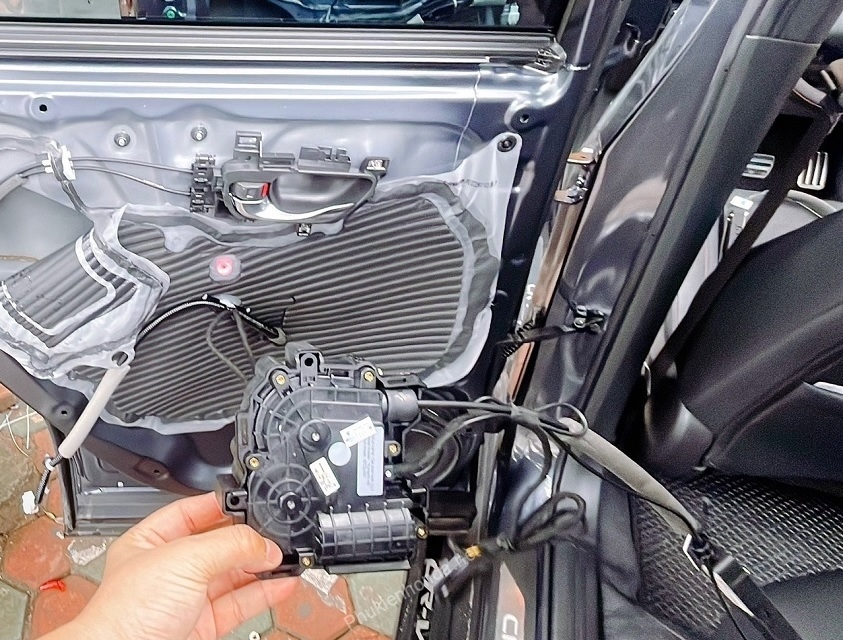 Cửa Hít Honda CRV Theo Zin Xe 100%, Bảo Hành 3 Năm