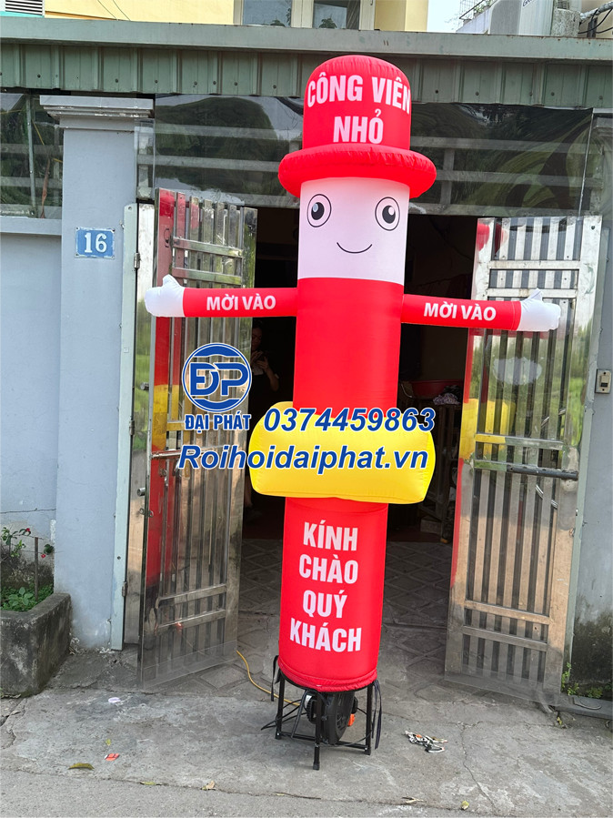 Rối Hơi vẫy tay quảng cáo Khu Vui Chơi