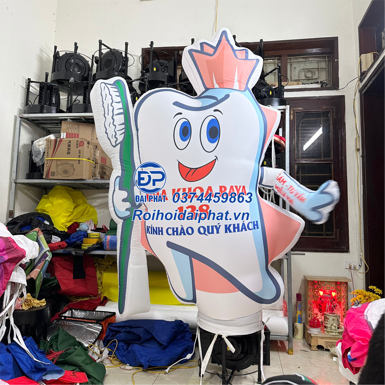 Rối Hơi vẫy tay quảng cáo Nhà Thuốc, Nha khoa