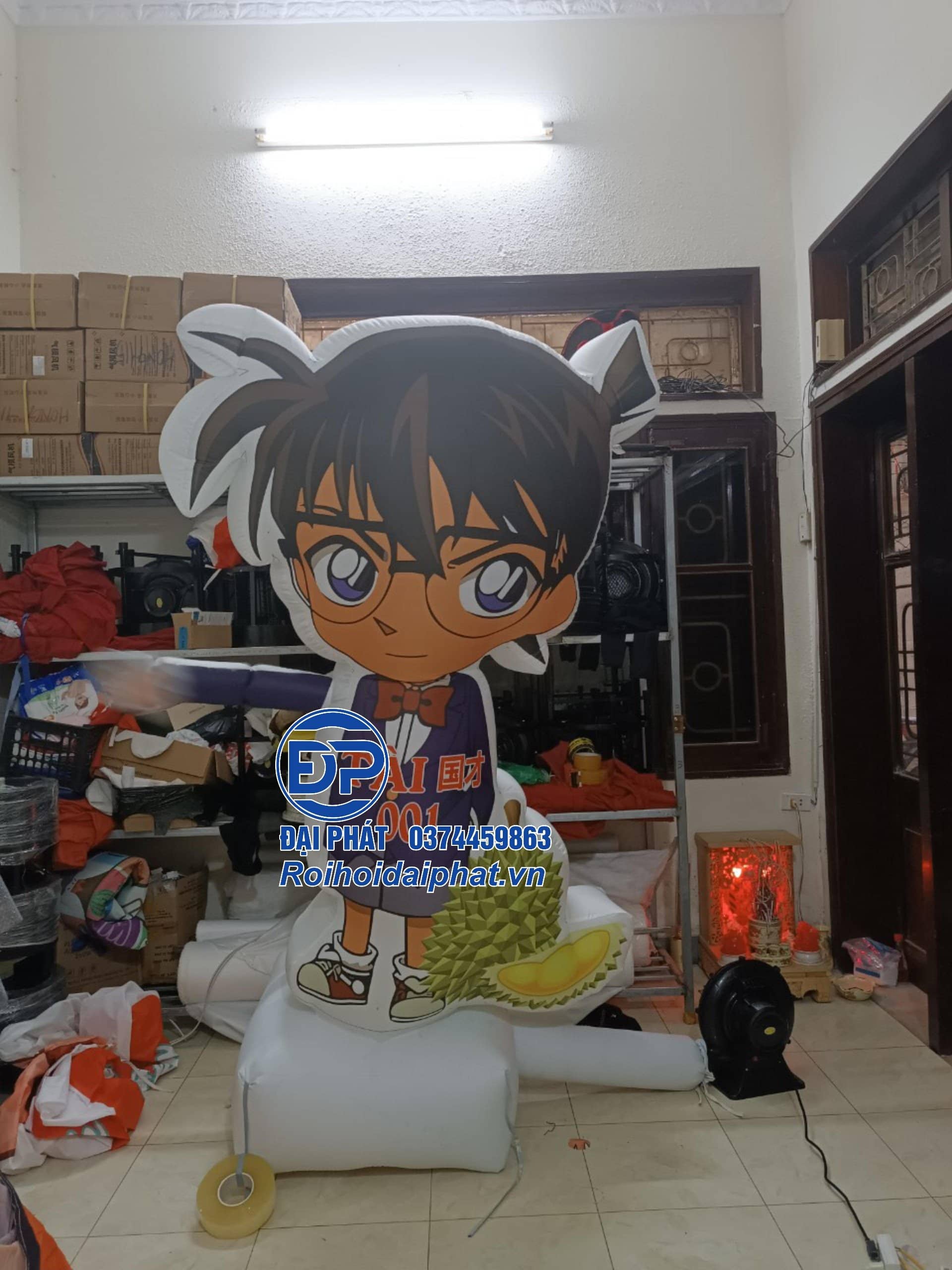 Rối Hơi vẫy tay quảng cáo cửa hàng Nông Sản