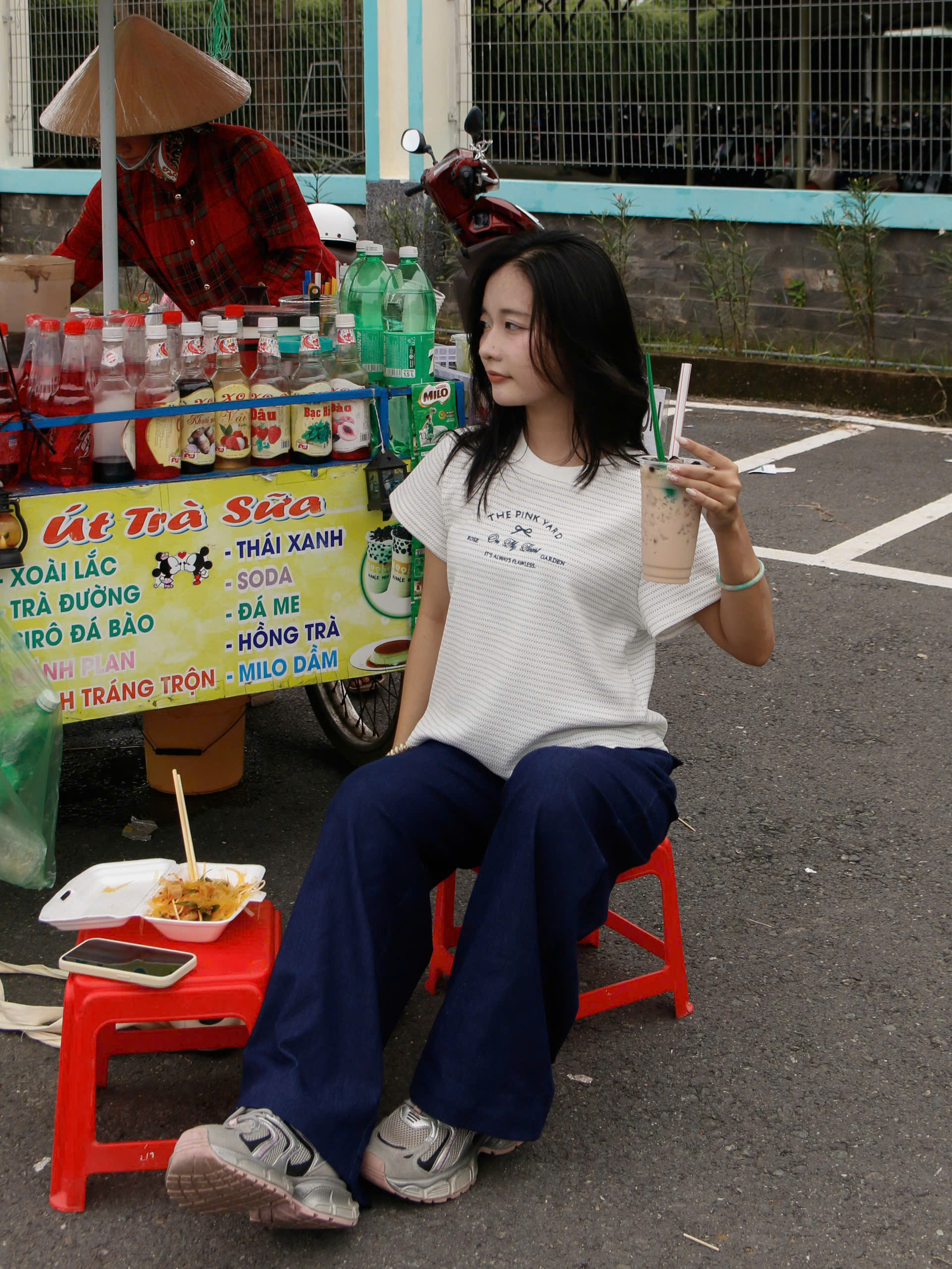 A29224 - A thun sọc thêu Pink