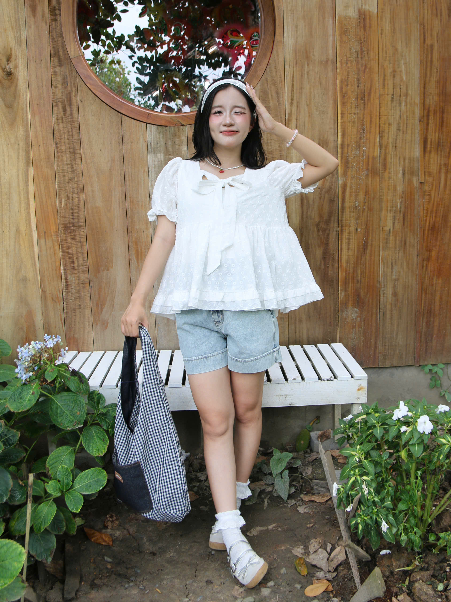 A28958 - A kiểu lai bèo cột nơ