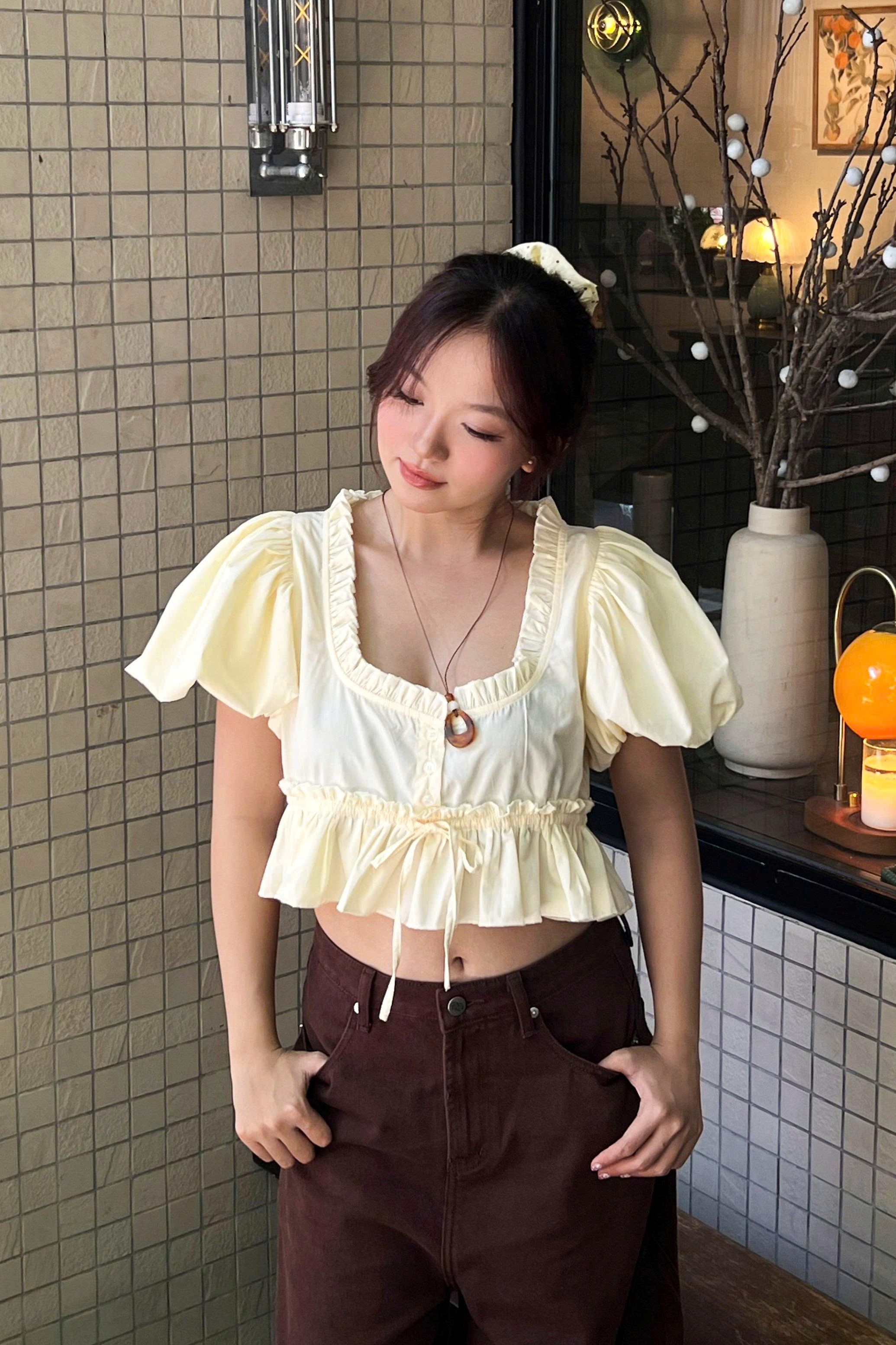 A29888 - Áo kiểu cổ vuông bèo tay bí