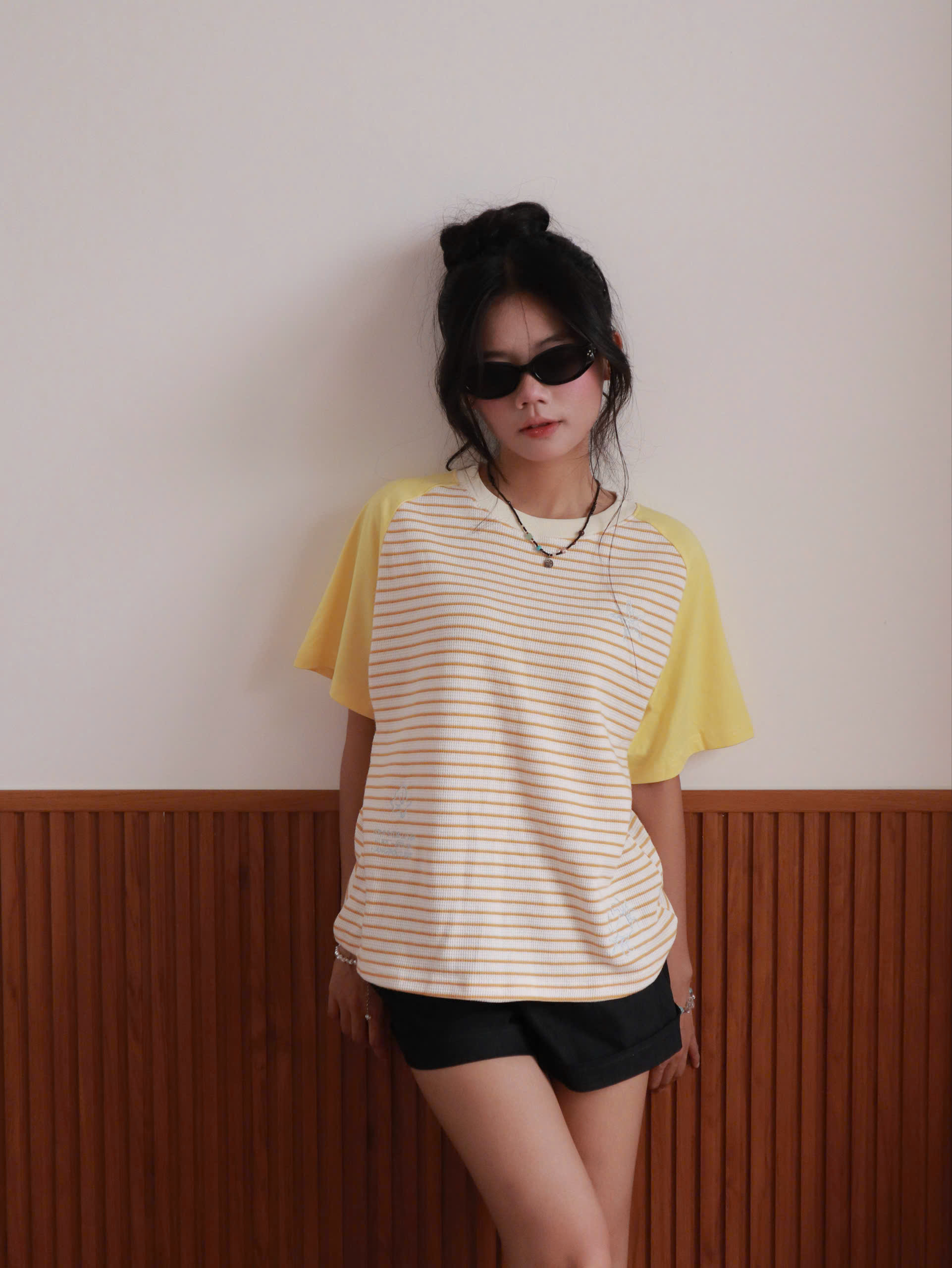 A29780 - A thun raglan thêu Seaside