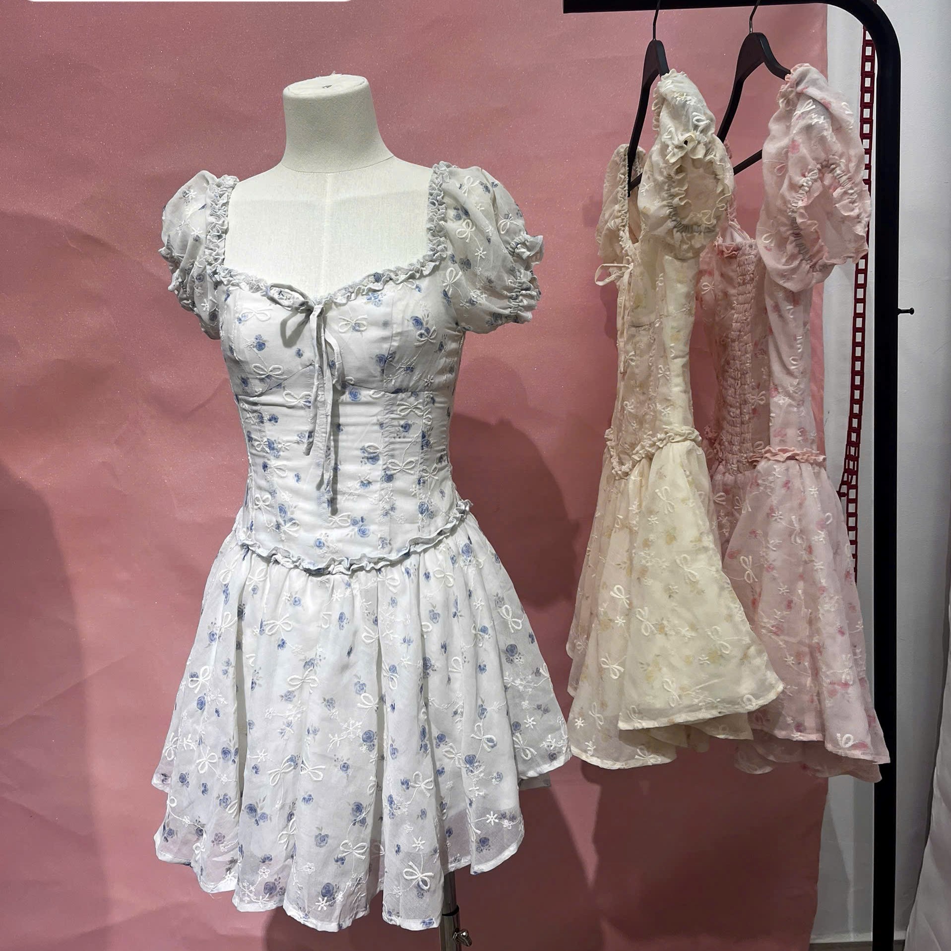 D6266- 	Đầm midi nhún bèo trước smocking thân sau