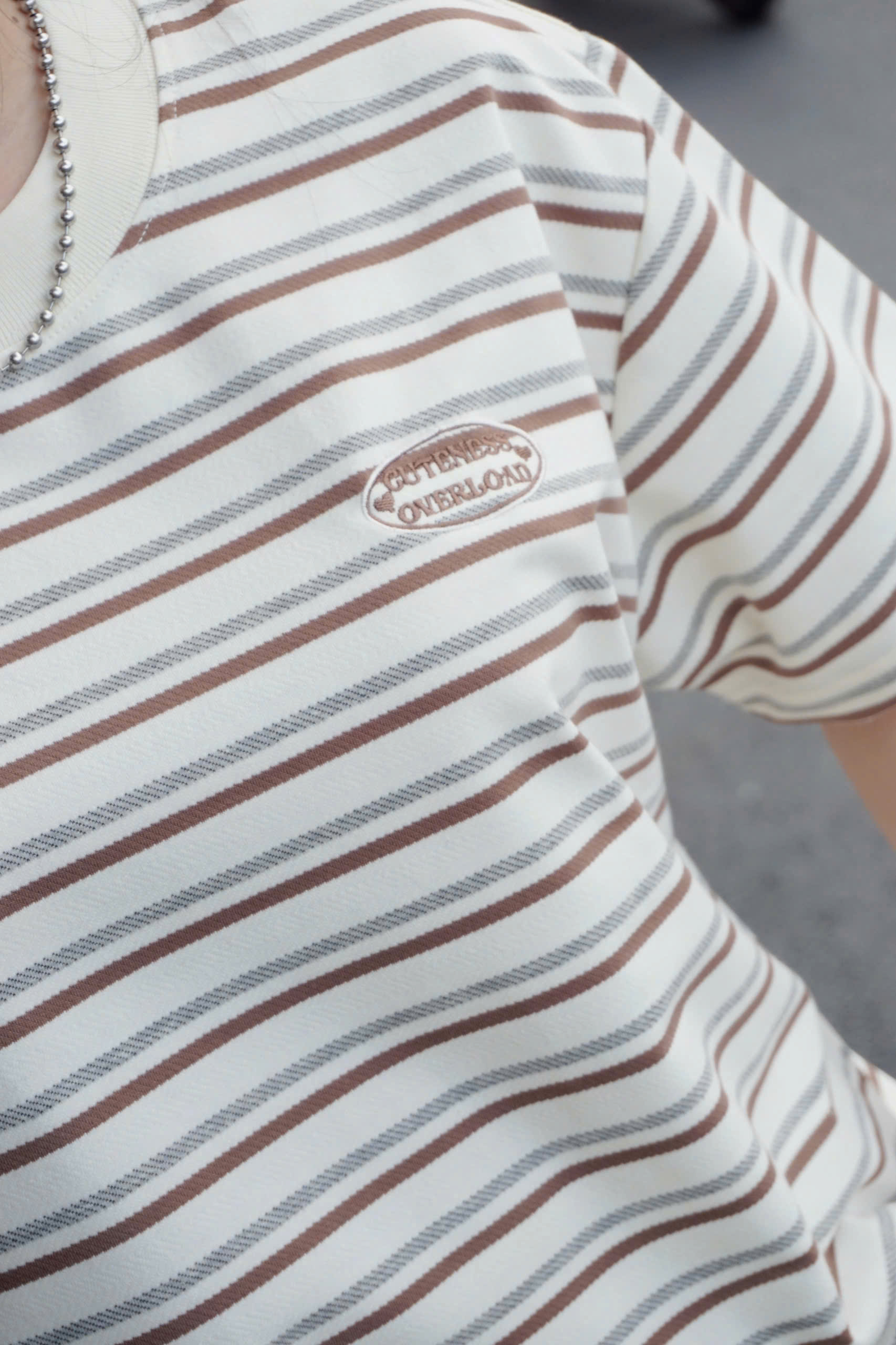 A29331- A thun boxy thêu Over