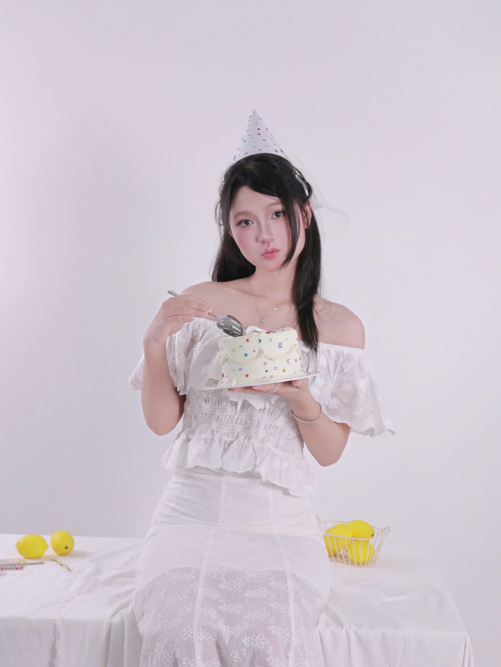 A29966 -Áo kiểu trễ vai smocking