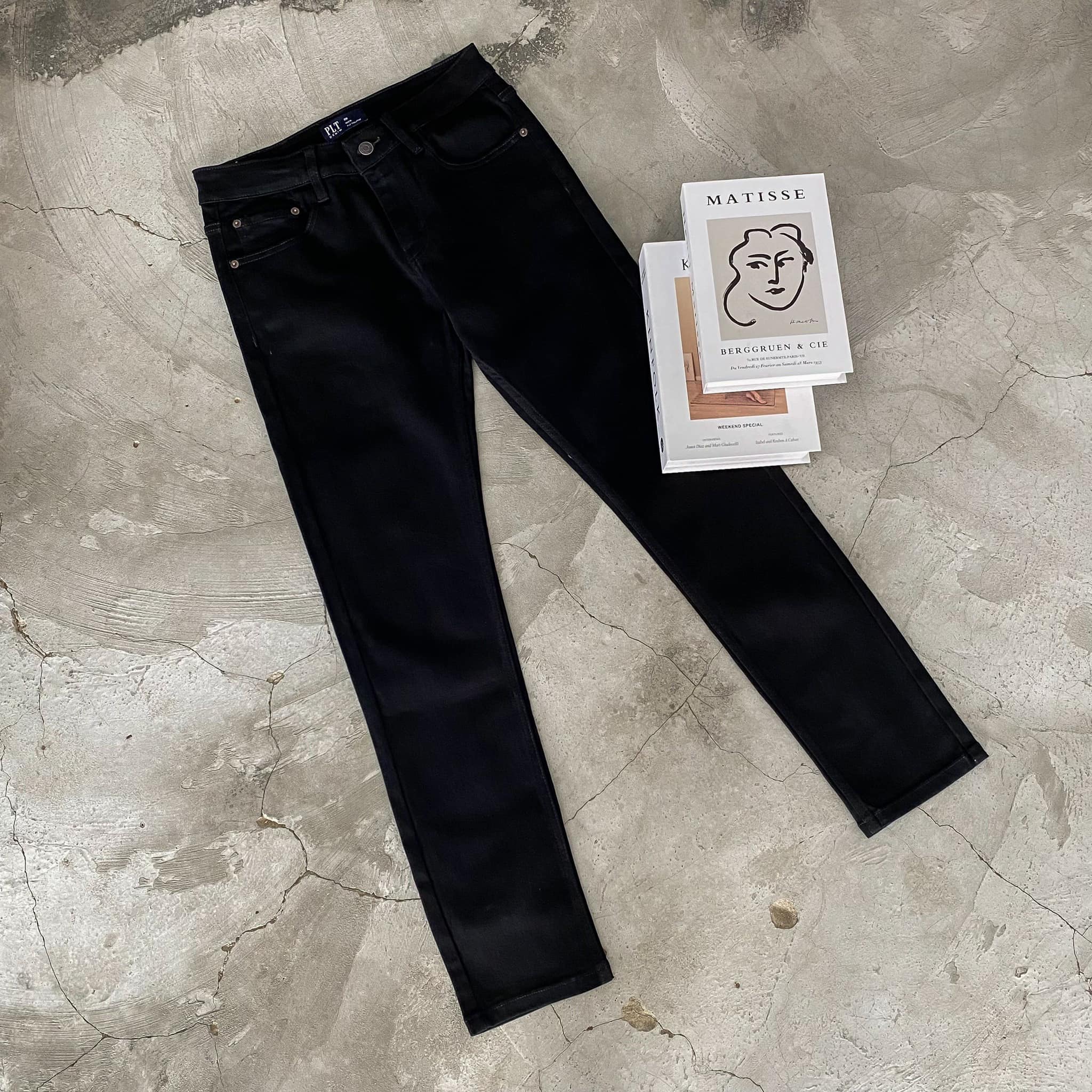 Q7975 - Q Jeans Nam dài ống đứng, form suông gọn