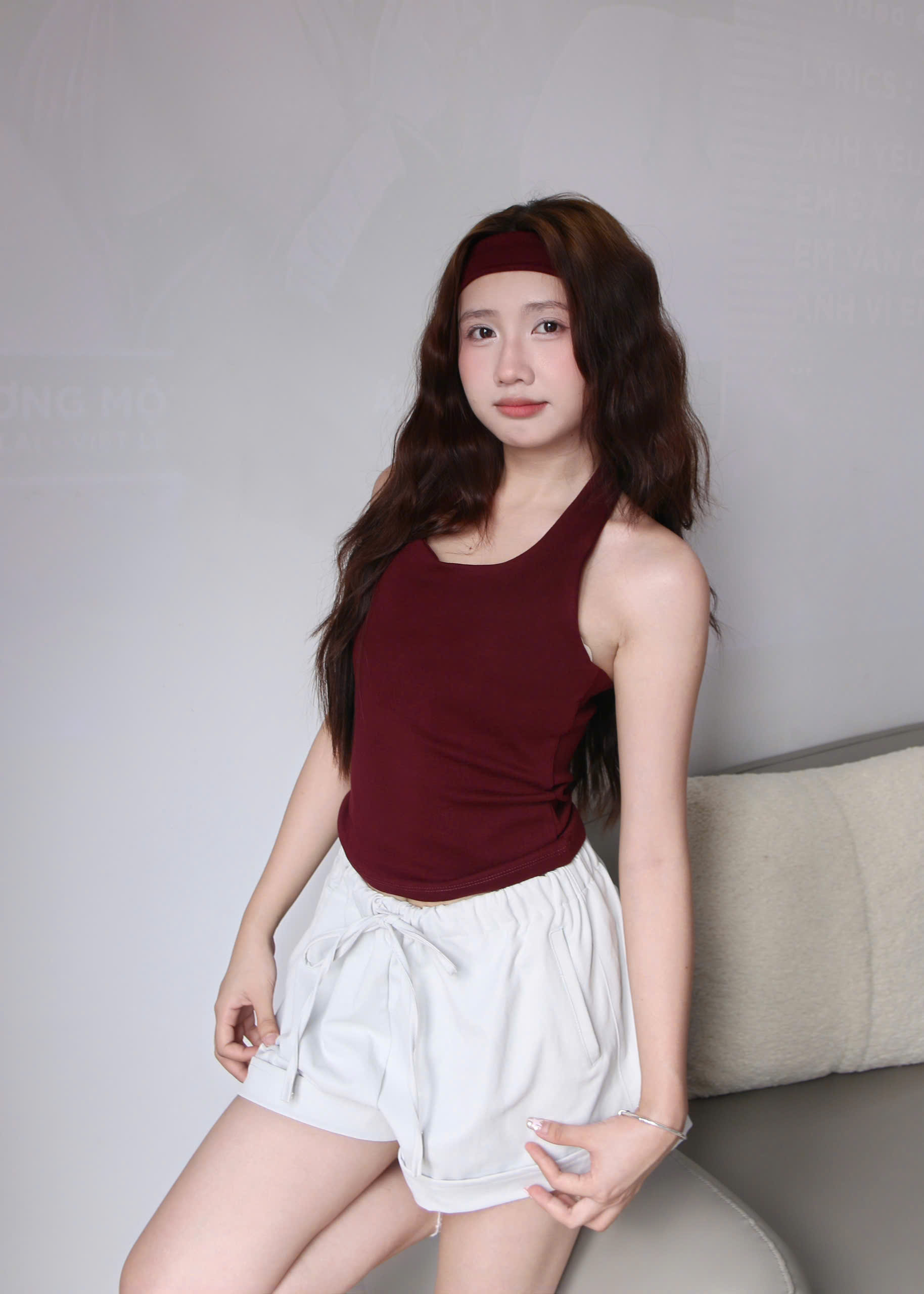A29709- 	A yếm 3 lỗ kèm băng đô 2104