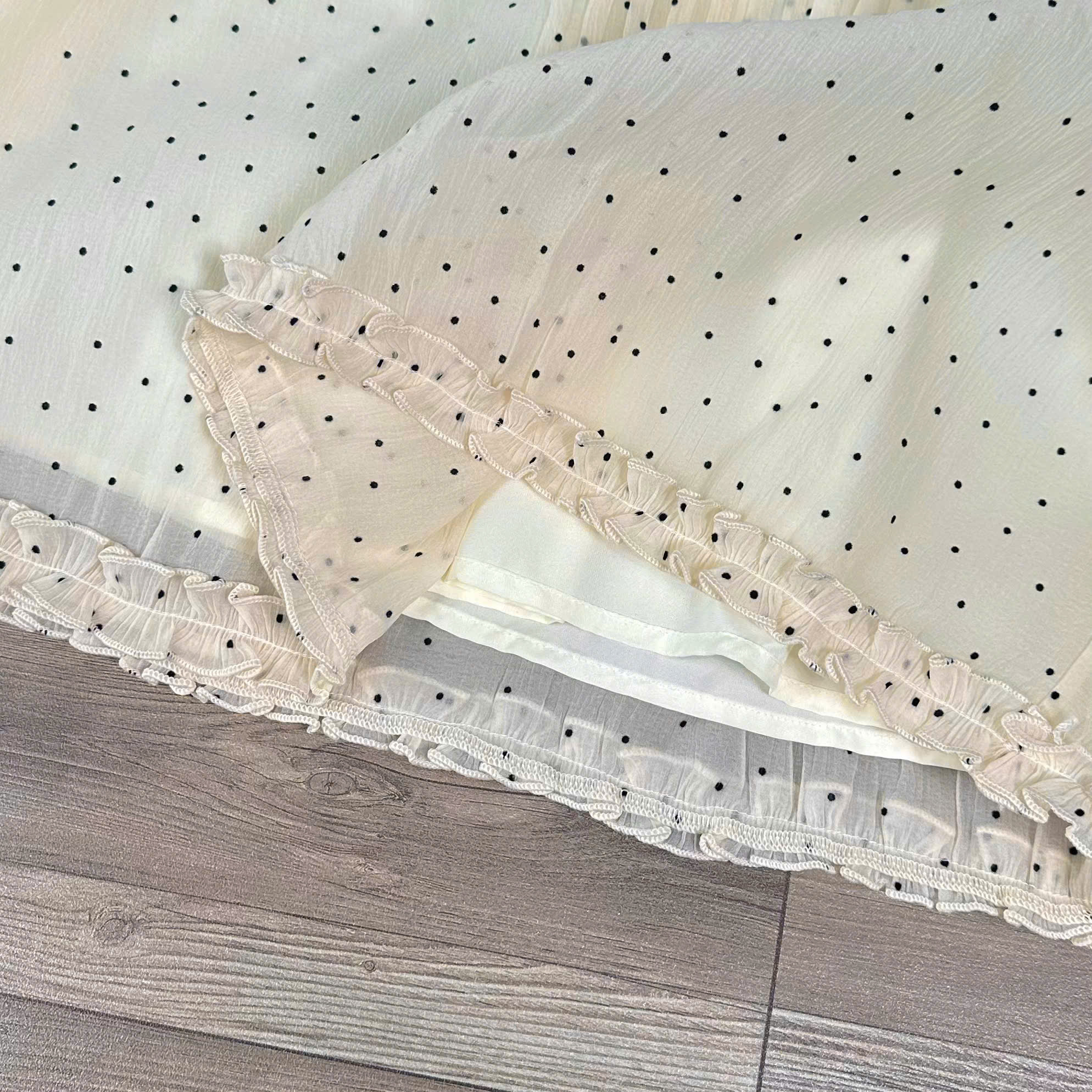 A29638 - A kiểu phối ren cổ bèo lai