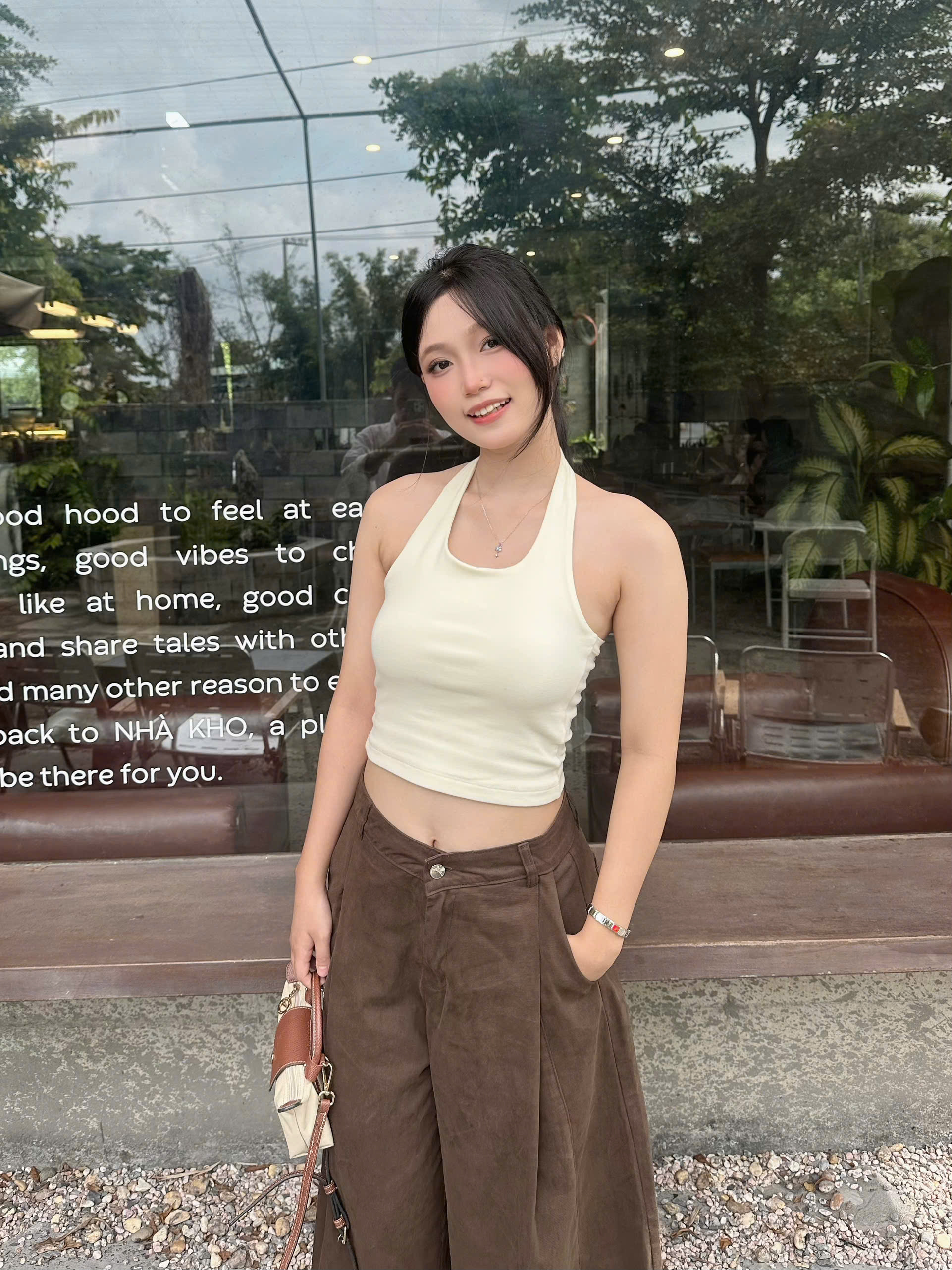 Q9906- 	Quần lửng ống rộng