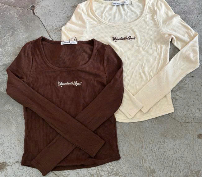 A29447 - A thun gân TD lai bầu thêu Bloom