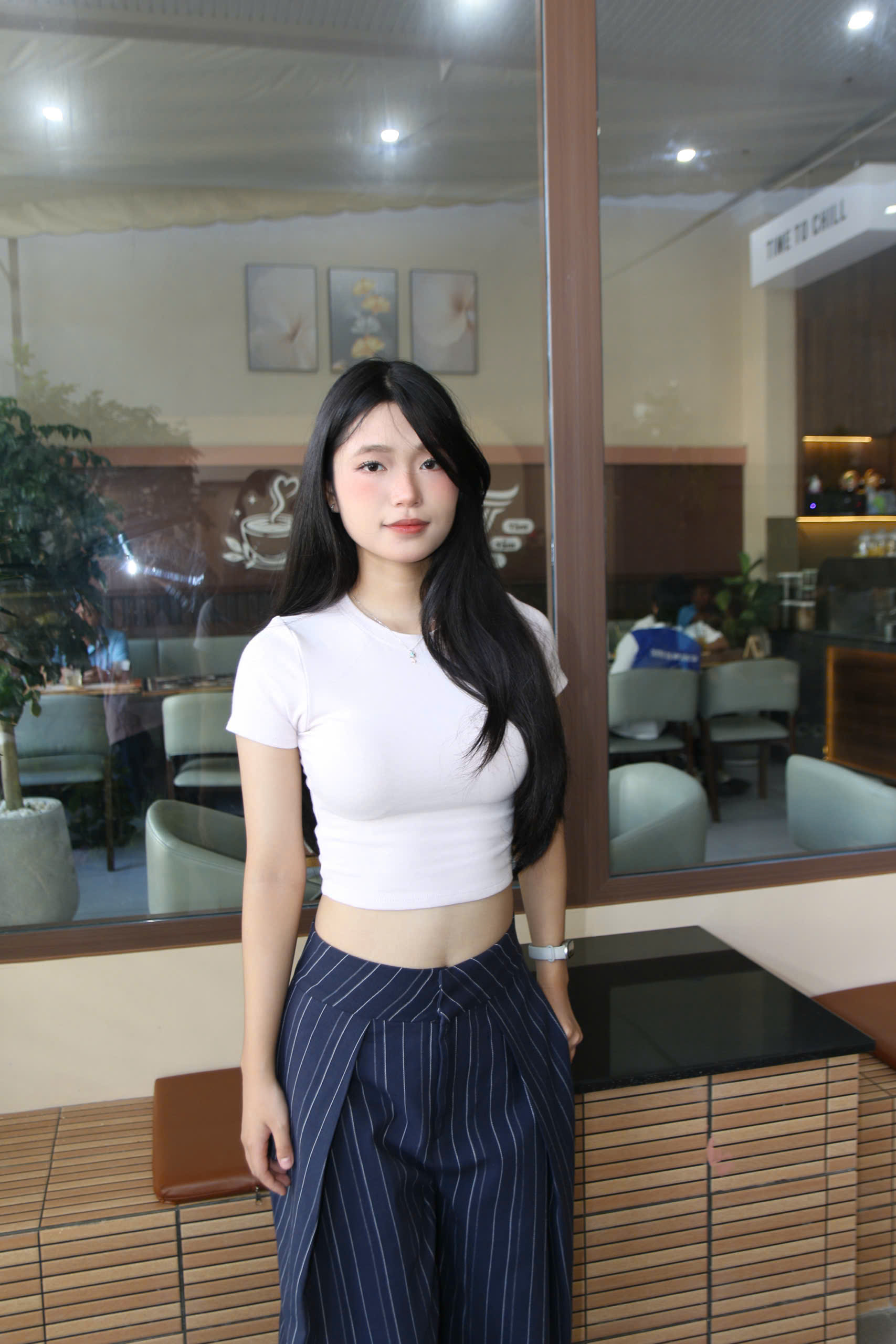 Q9885- 	Quần dài nhấn li trước