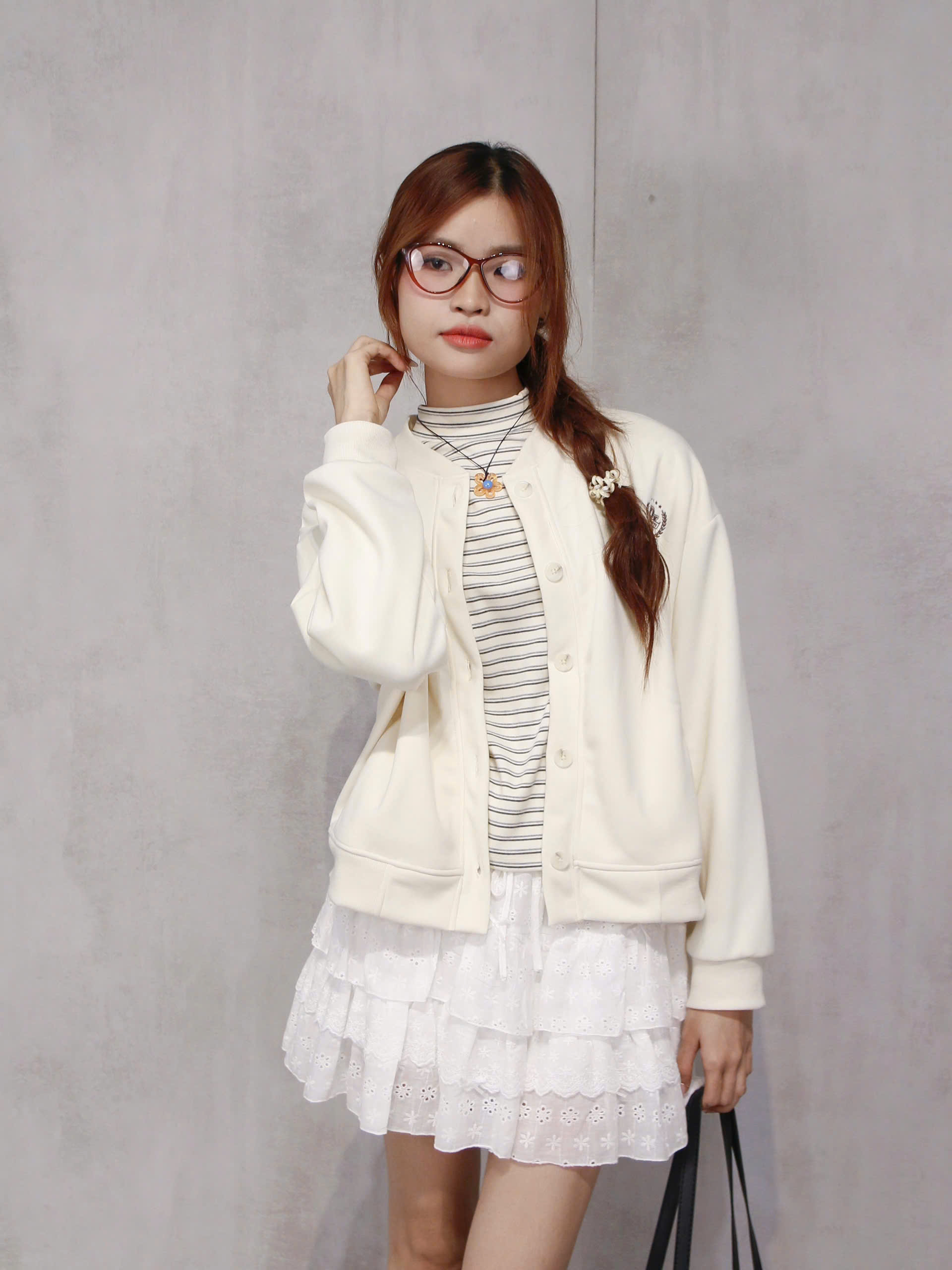 K3219 - K cardigan form gọn 2 túi xéo thêu Nangbouti