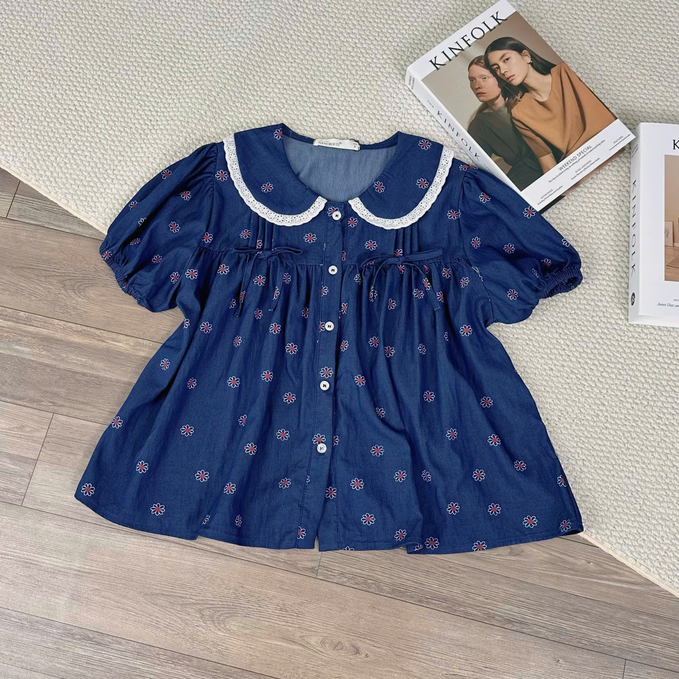 A29493 - A babydoll cổ sen phối ren đính nơ ngực