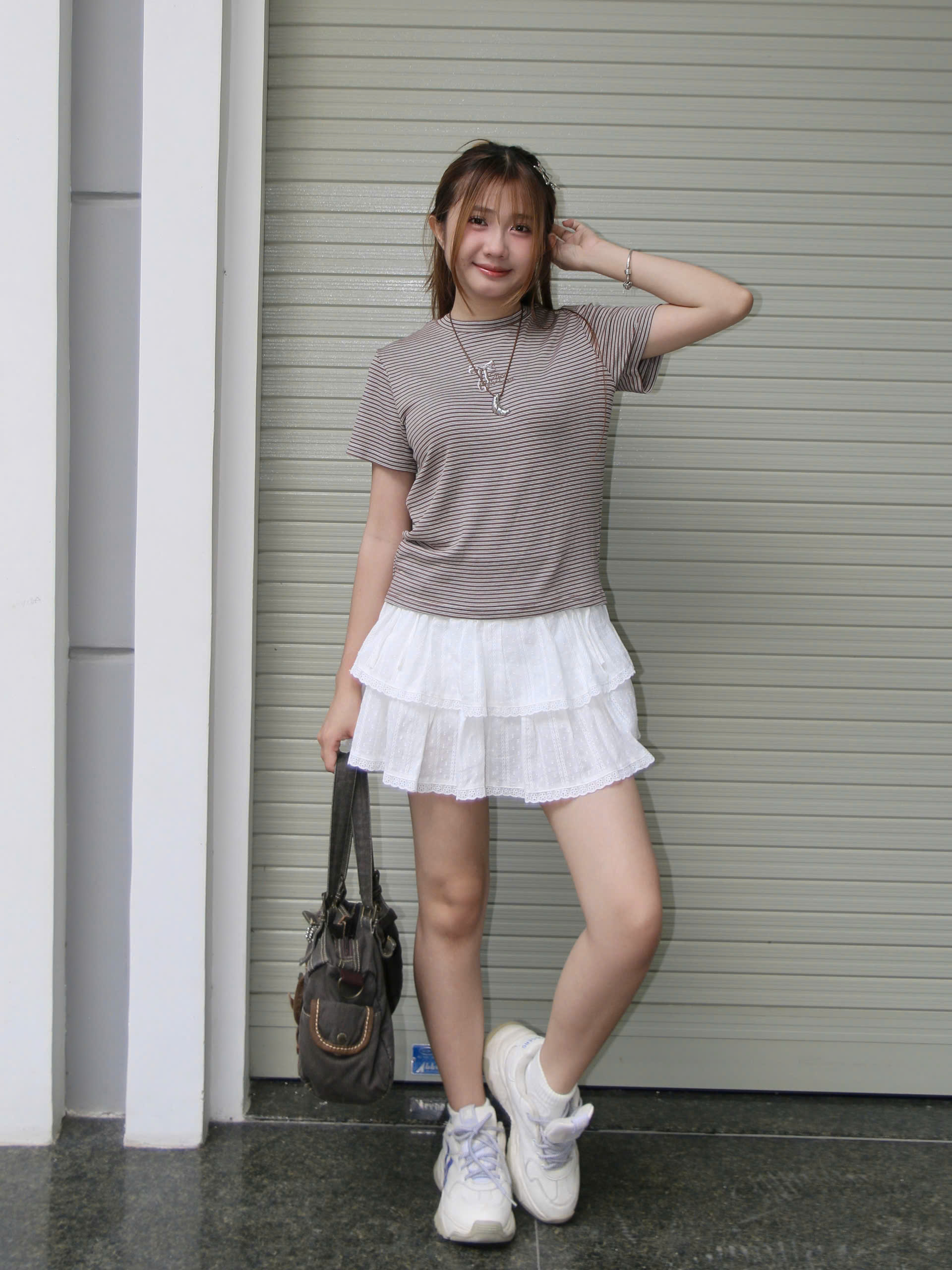 V3987 - V xếp ly phối ren đính nơ
