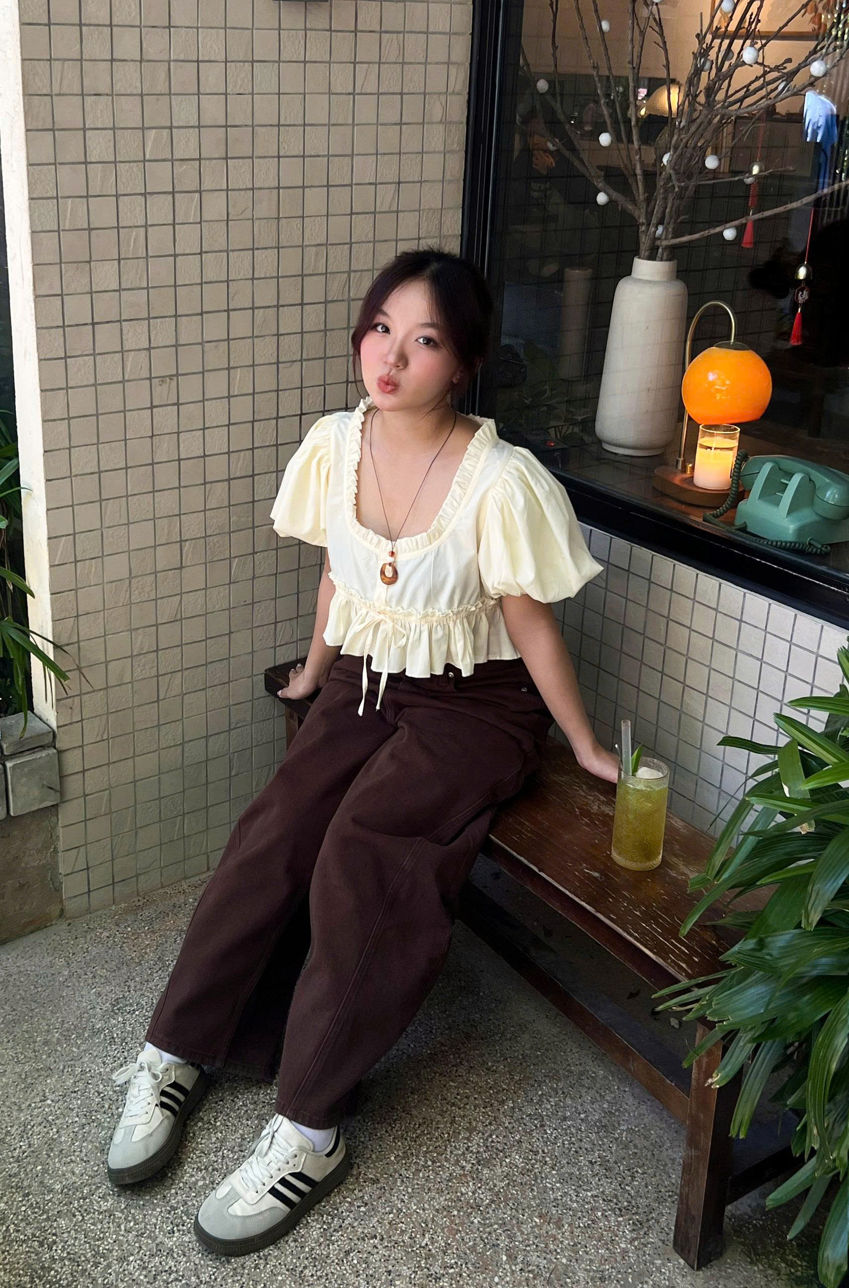A29888 - Áo kiểu cổ vuông bèo tay bí