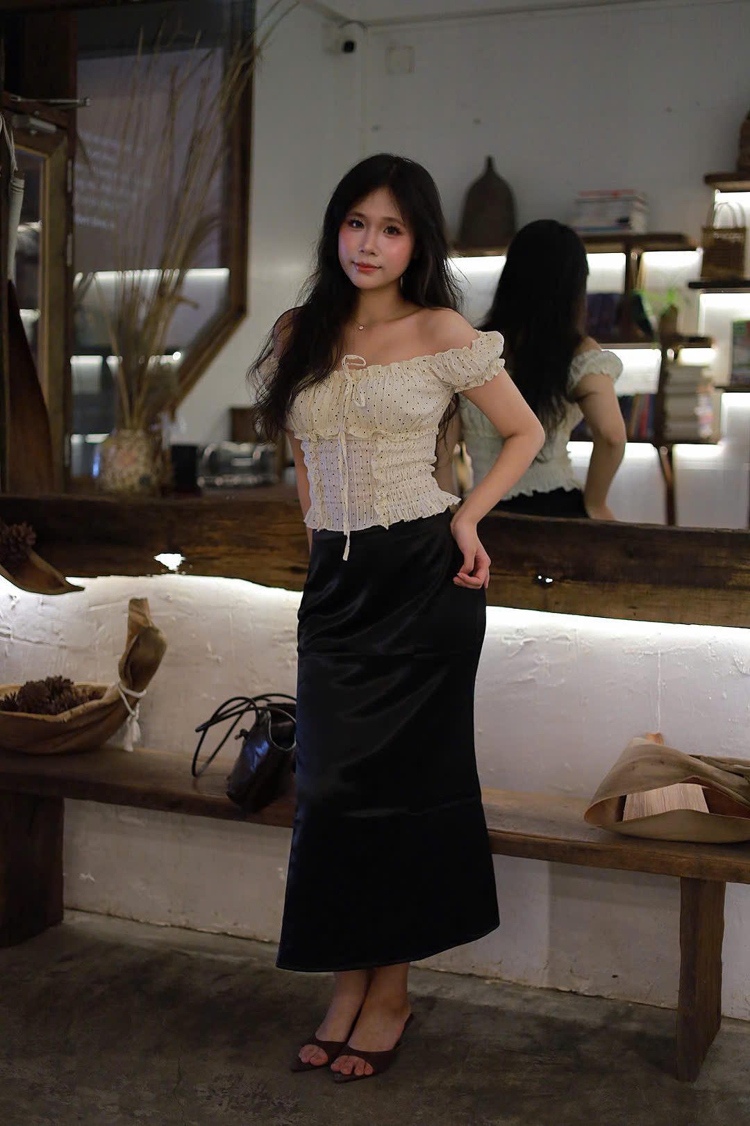 V4117 - Váy lụa dài đuôi cá