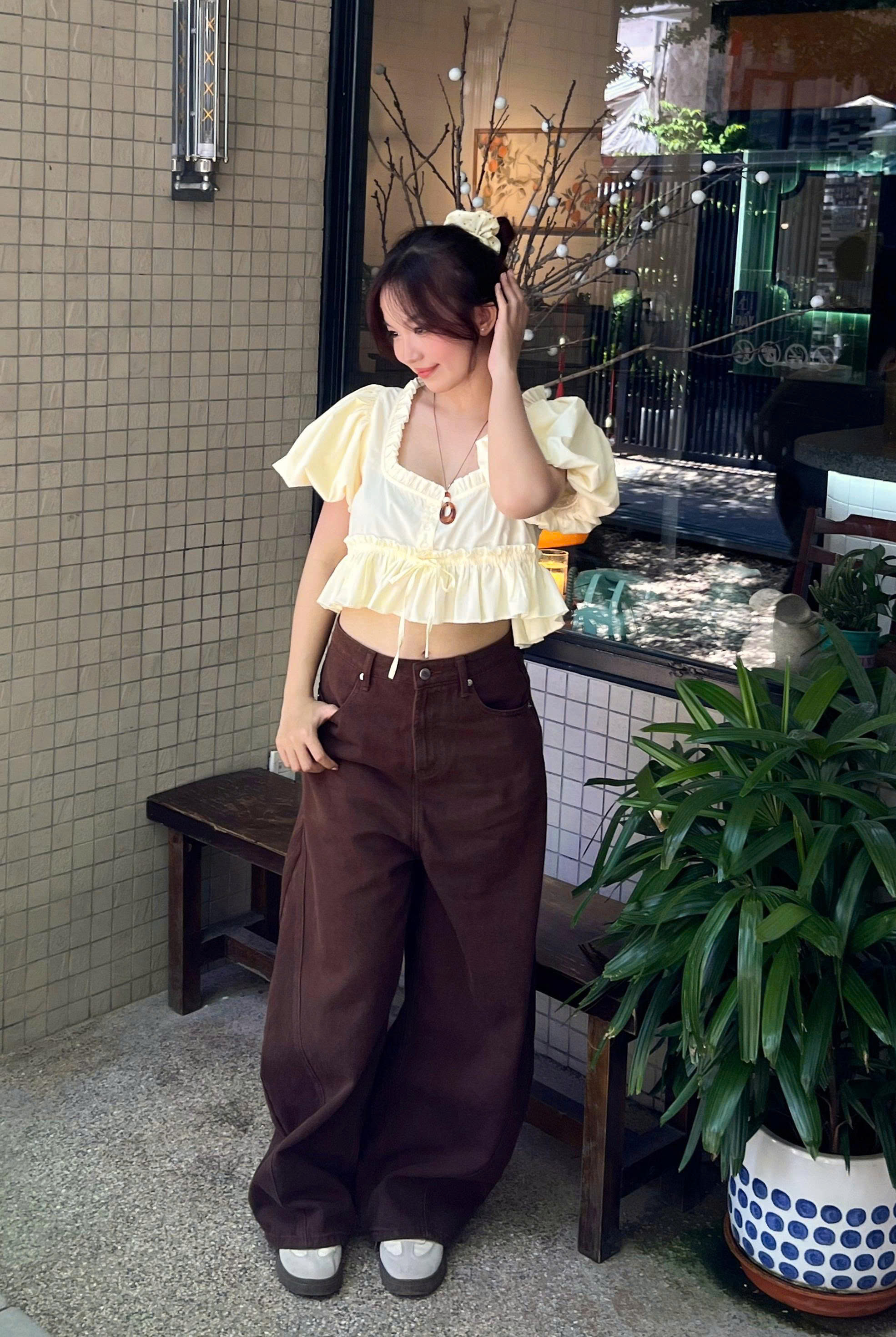 A29888 - Áo kiểu cổ vuông bèo tay bí