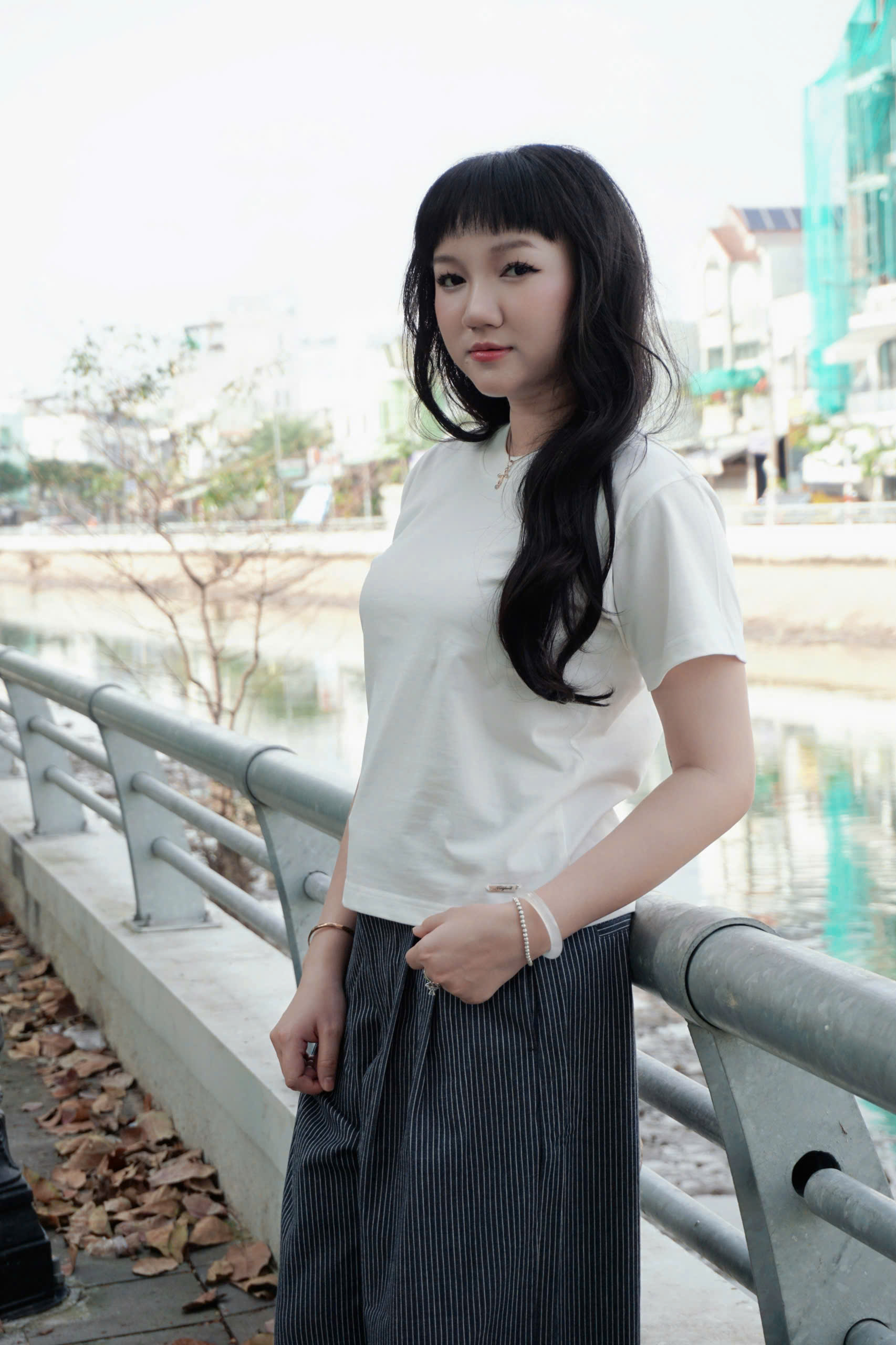 A29349 - A thun form gọn gắn Stick