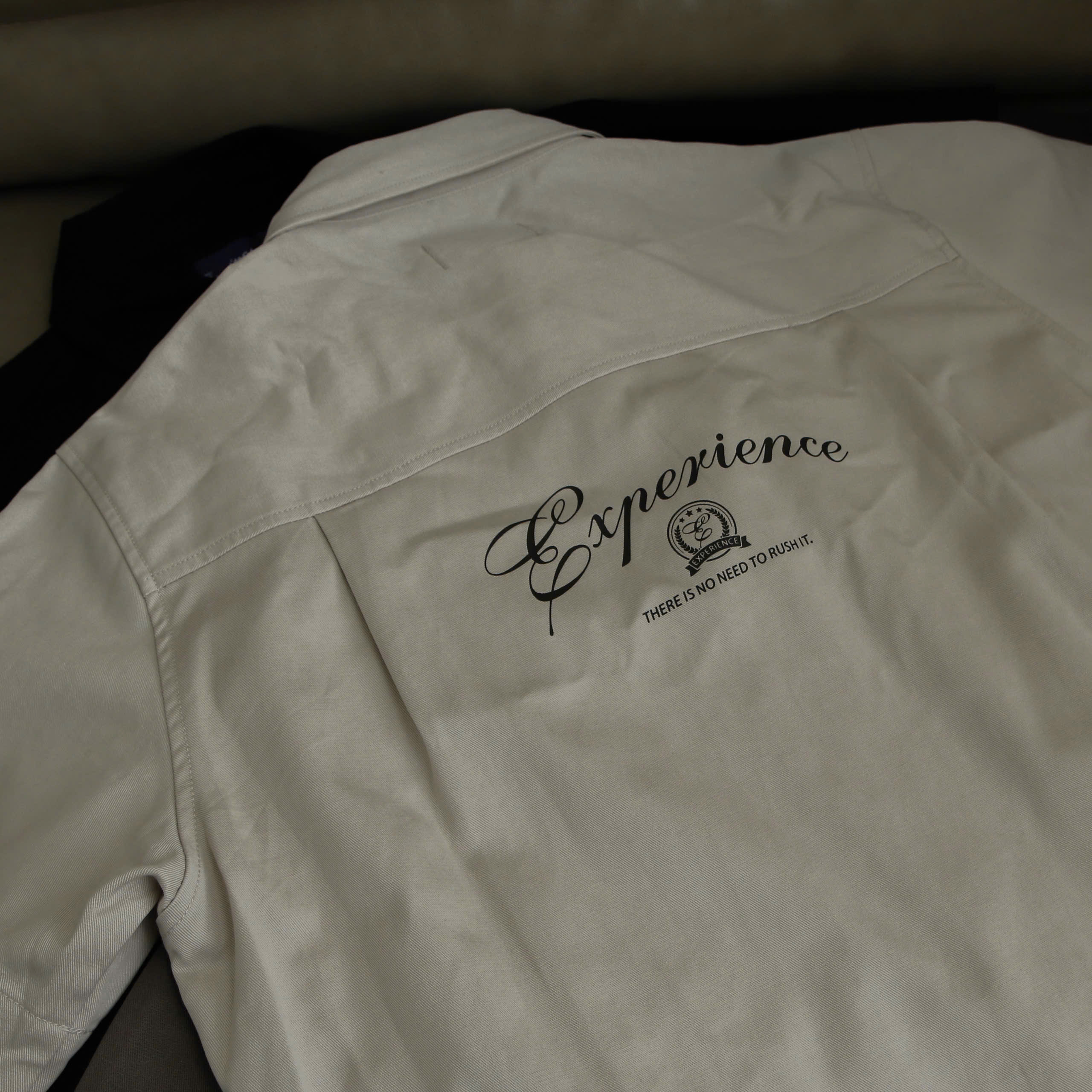 A29218-Áo somi nam TN 1 túi thêu Experience