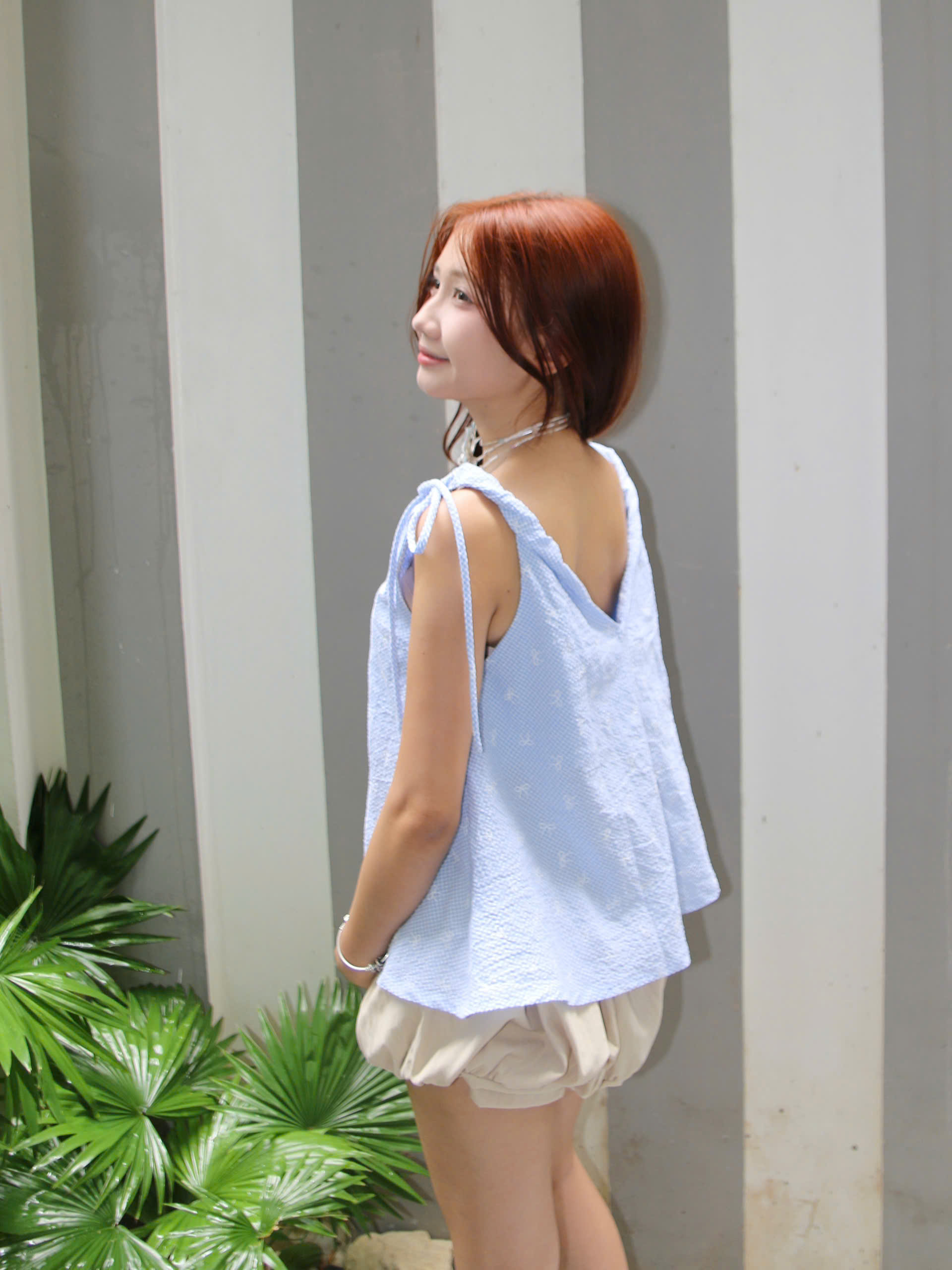 A29810 - Áo cổ V dây xoắn rã giữa
