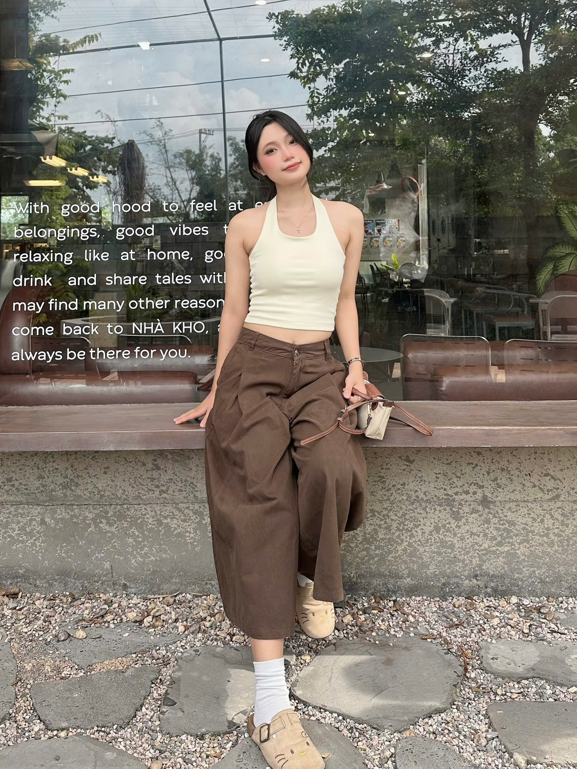 Q9906- 	Quần lửng ống rộng