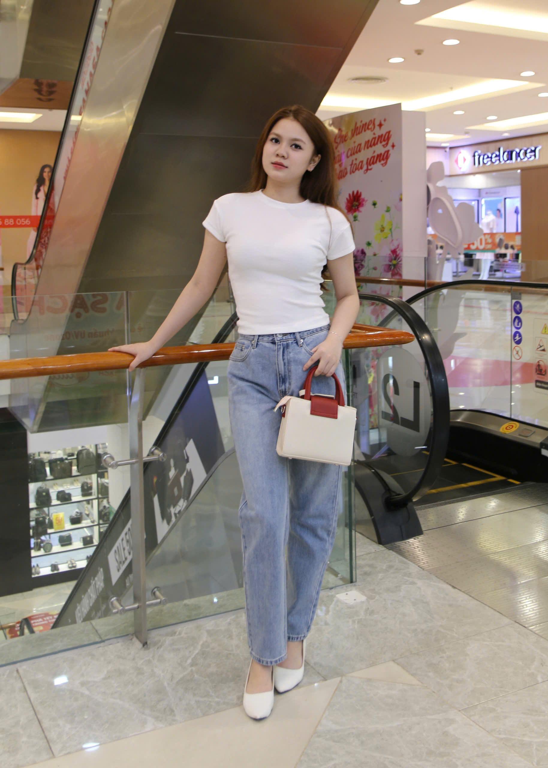 A29519 - A thun tay hến