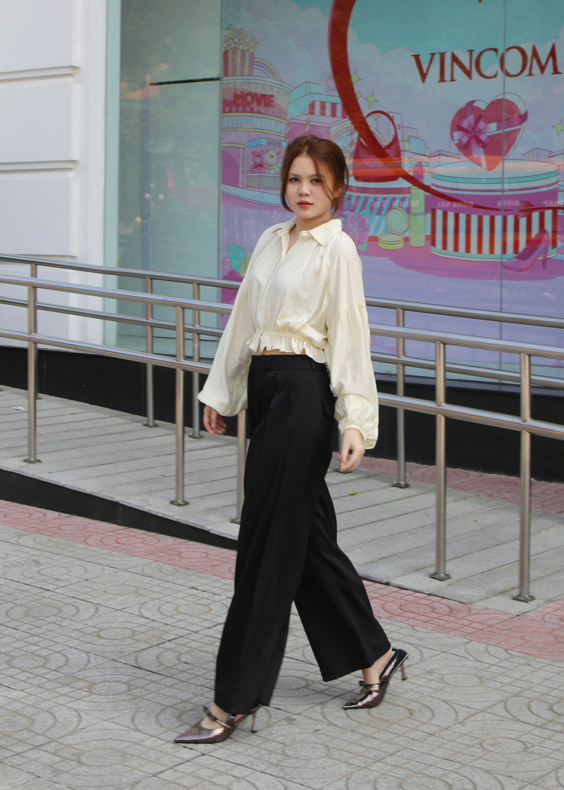 Q8766 - 	Q dài ống suông 2 túi sau