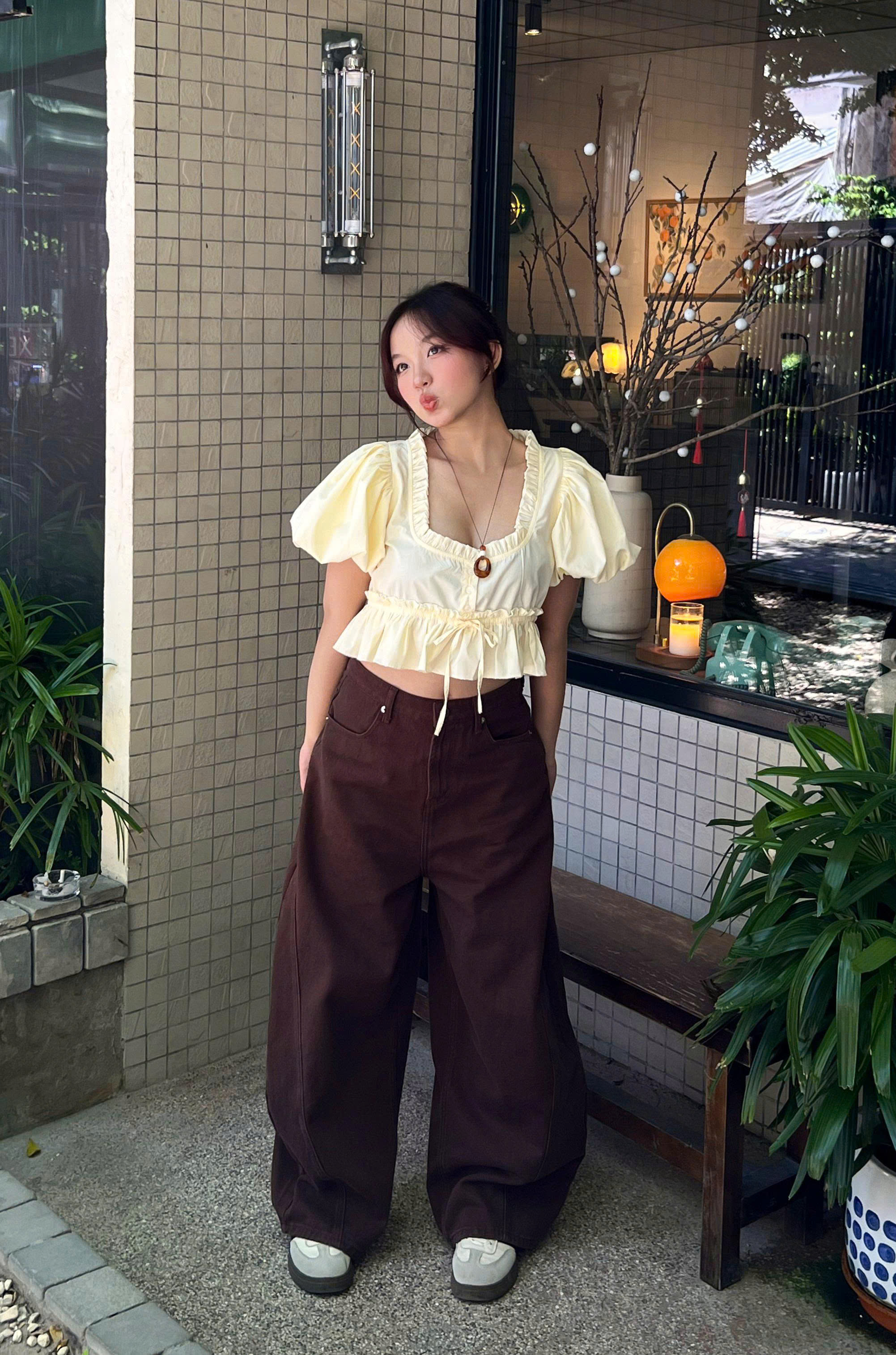 A29888 - Áo kiểu cổ vuông bèo tay bí