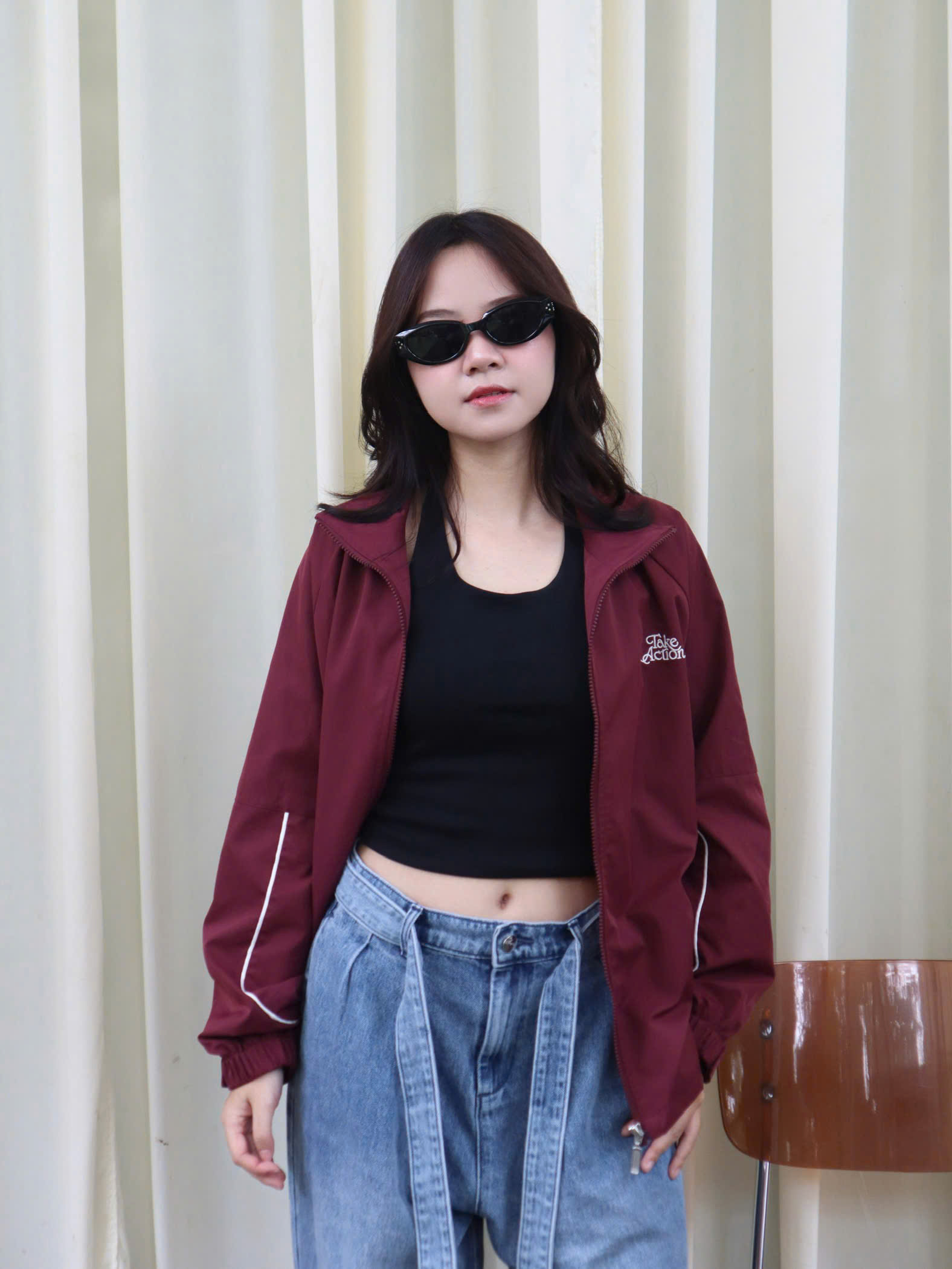 K3347- 	Khoác dù nữ thêu Take