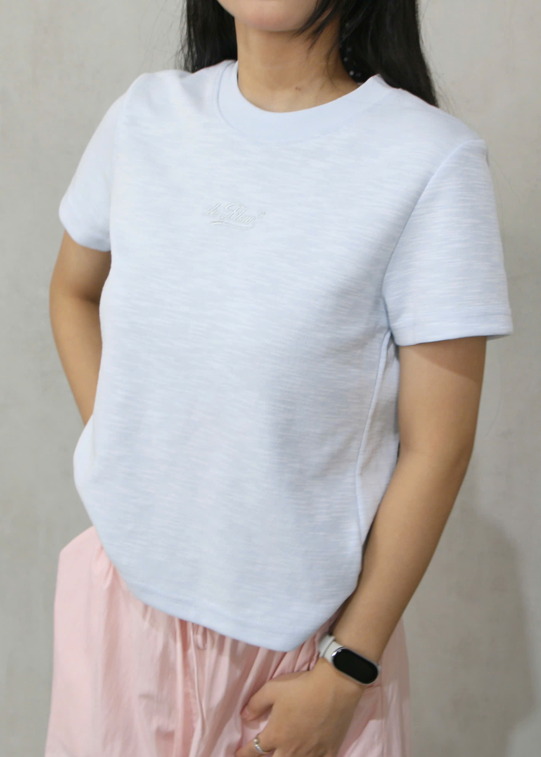 A29866 - Áo thun gọn thêu Fleur
