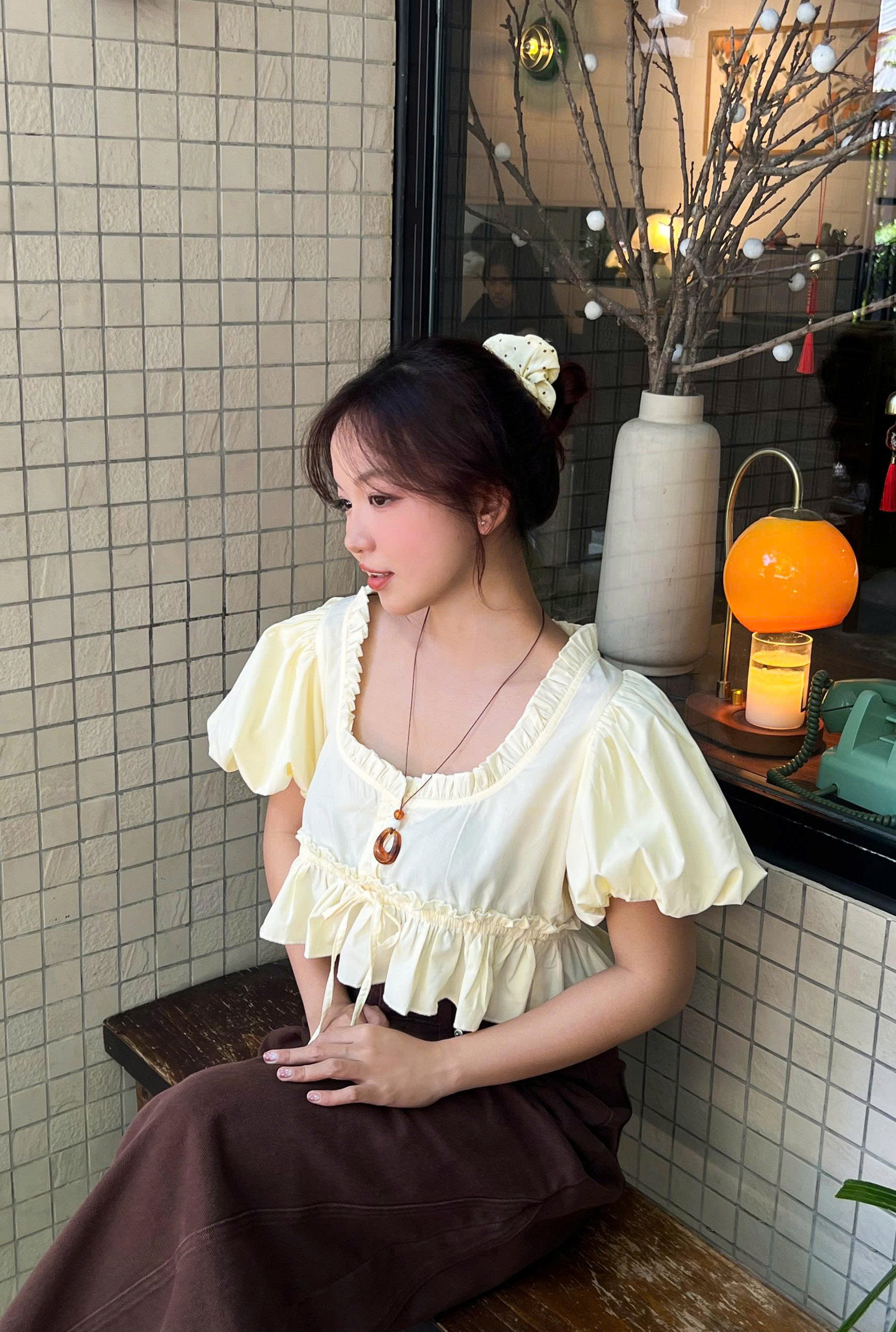 A29888 - Áo kiểu cổ vuông bèo tay bí