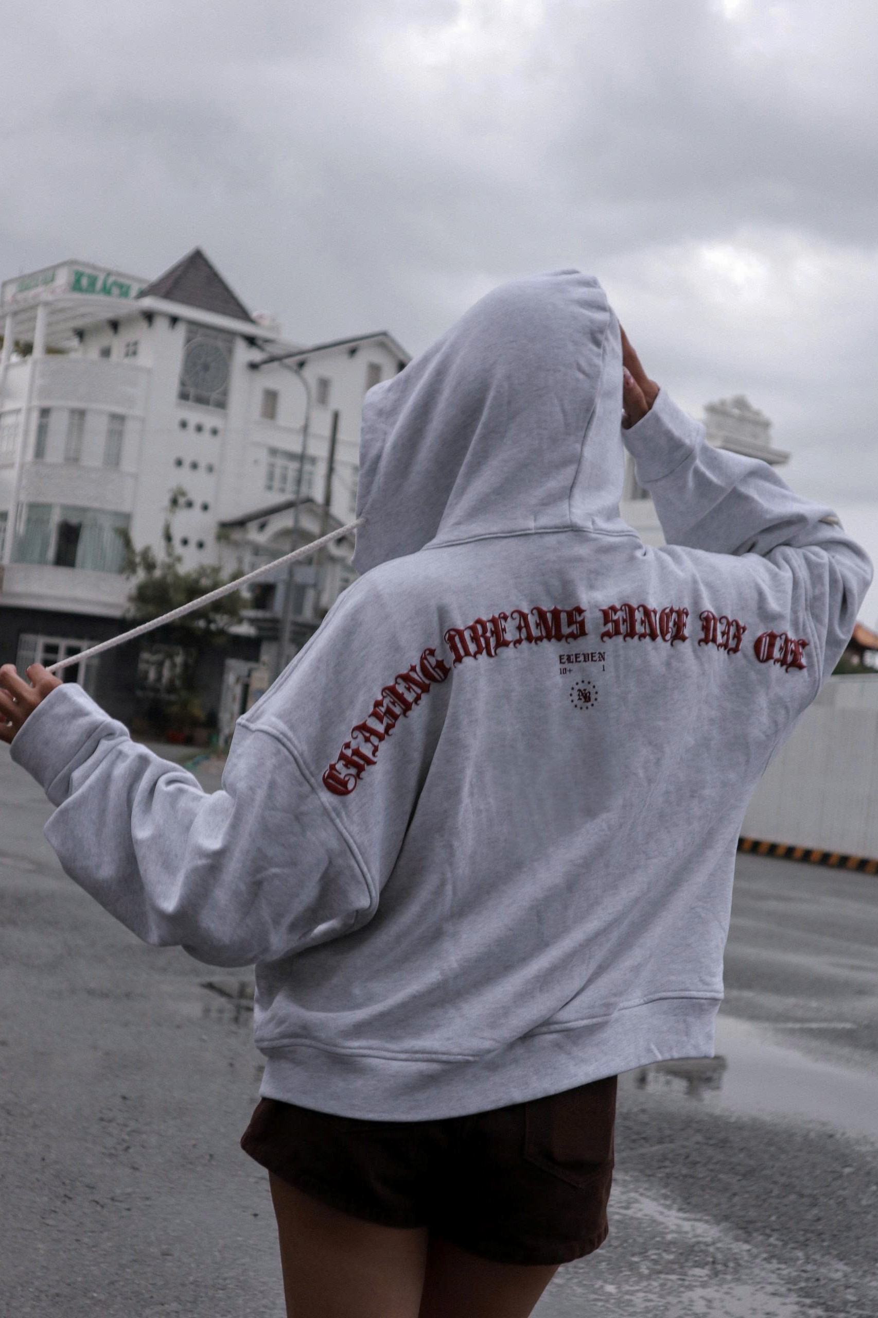 K3342-	Khoác thun nữ in Chasing Dream