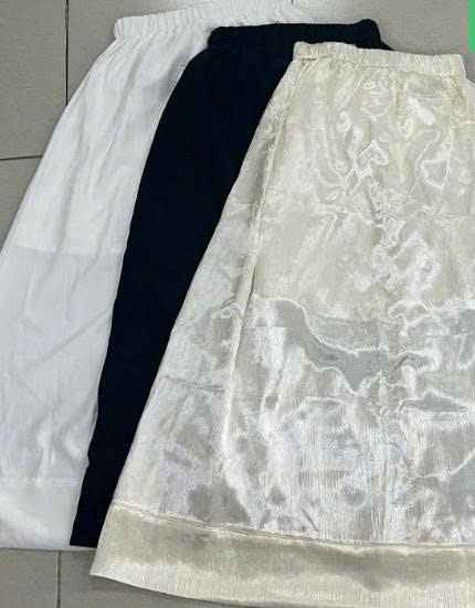 V4081 - 	V dài lưng thun lai to