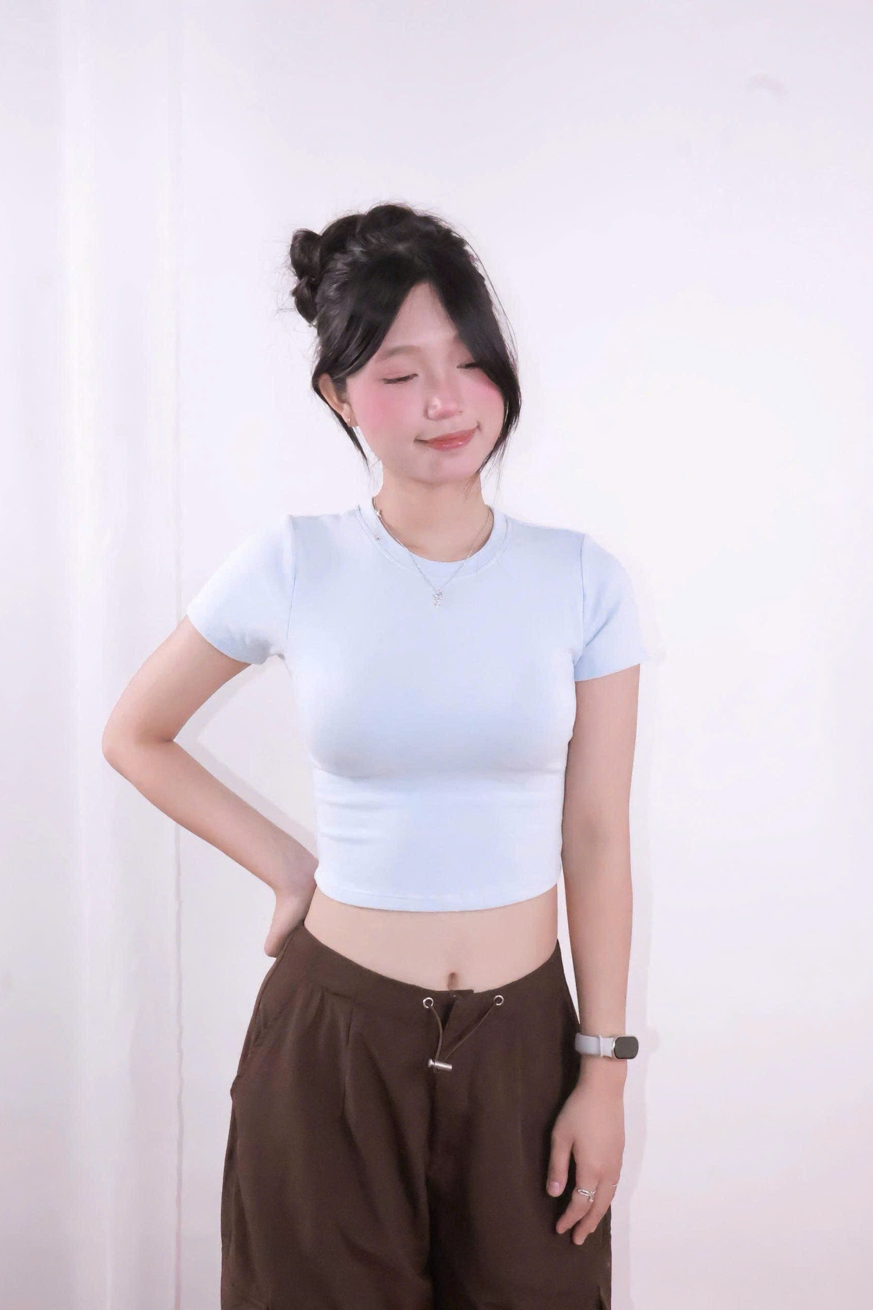 A29875 - Áo thun trơn crop lai bầu