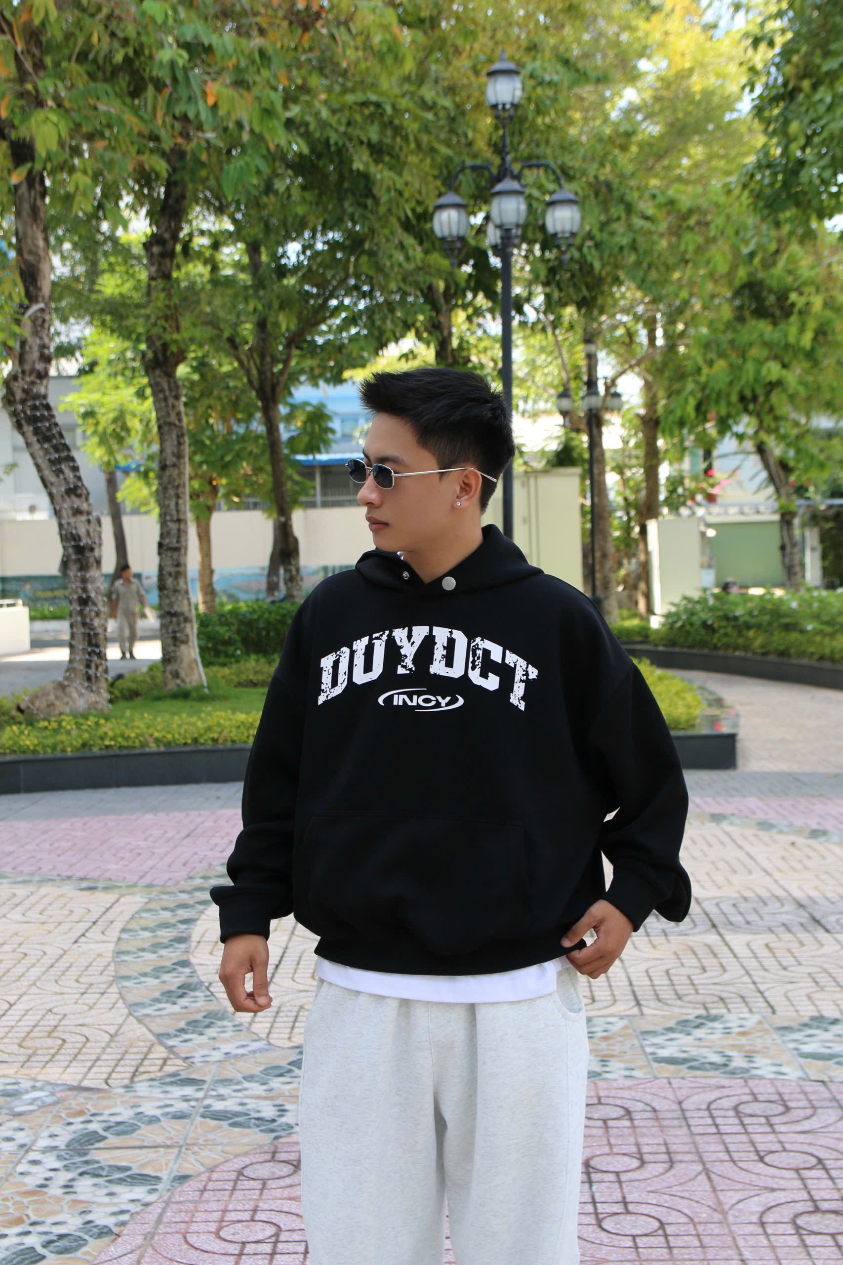 A29960- Áo hoodies nam in thêu Dreamchaser
